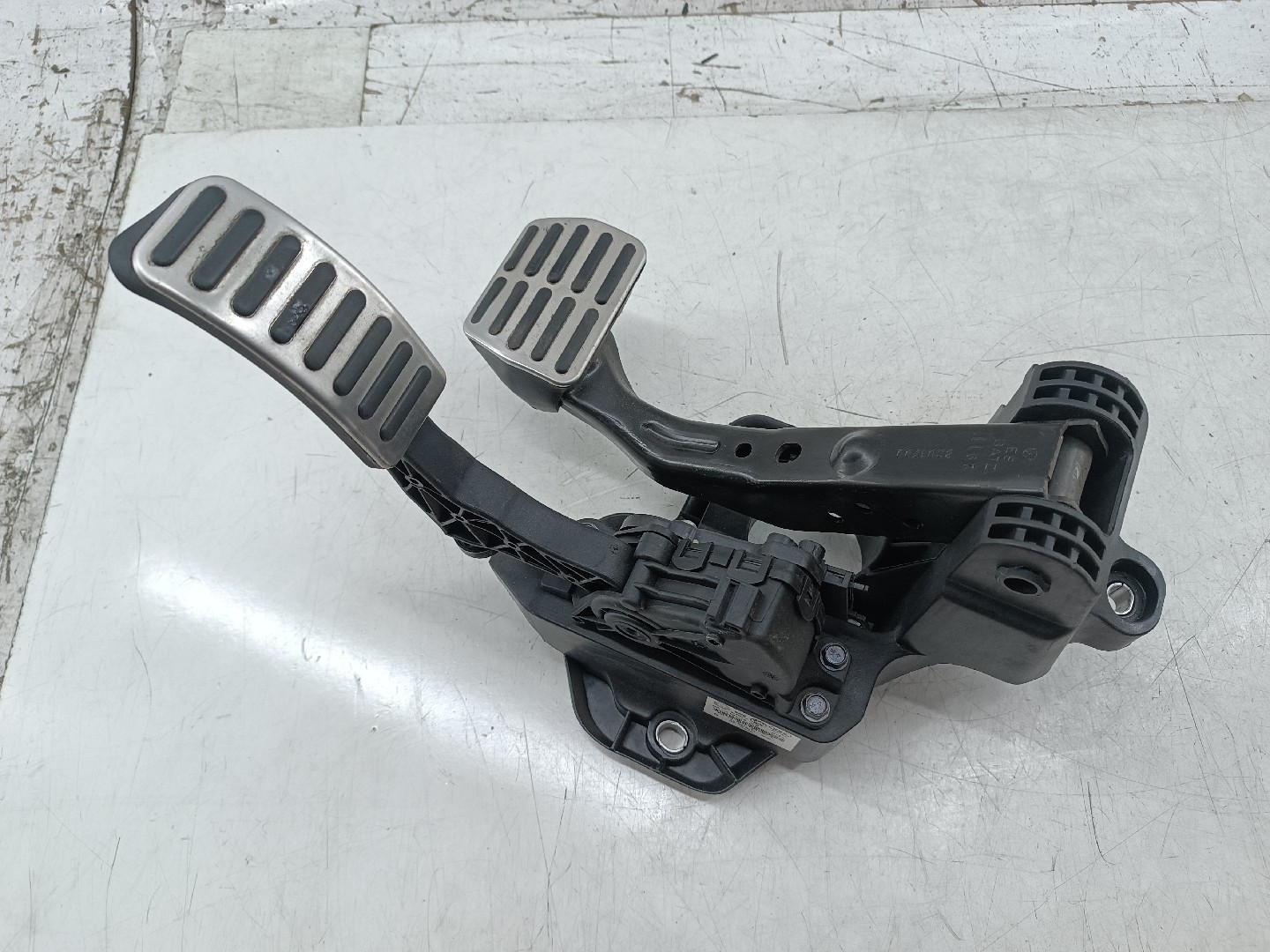 Pedal acelerador e travão VOLKSWAGEN POLO (6R1, 6C1) | 09 - 