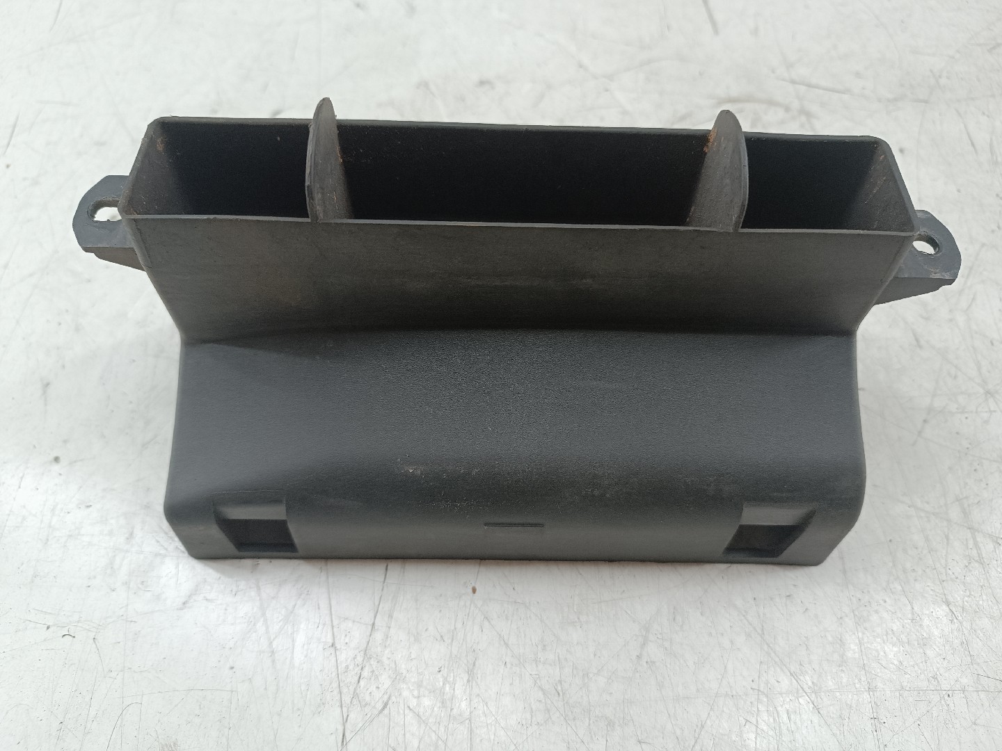 Guia de duto de ar VOLKSWAGEN POLO (6R1, 6C1) | 09 -  Imagem-2