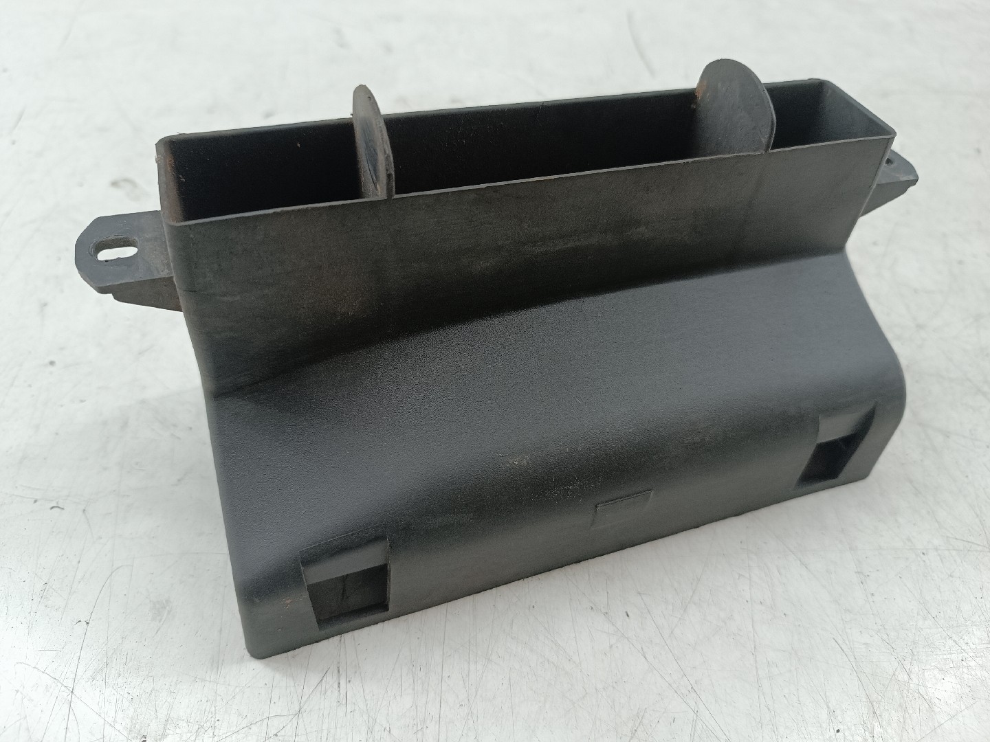 Guia de duto de ar VOLKSWAGEN POLO (6R1, 6C1) | 09 -  Imagem-4