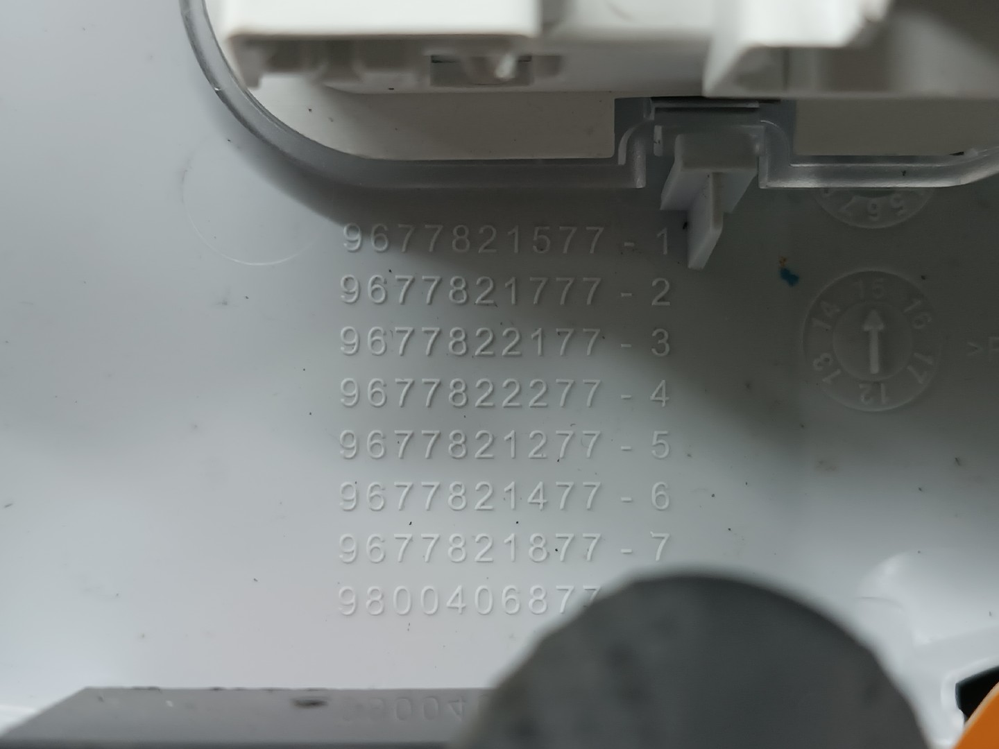 Plafonier interior frente PEUGEOT 308 SW II | 14 -  Imagem-1