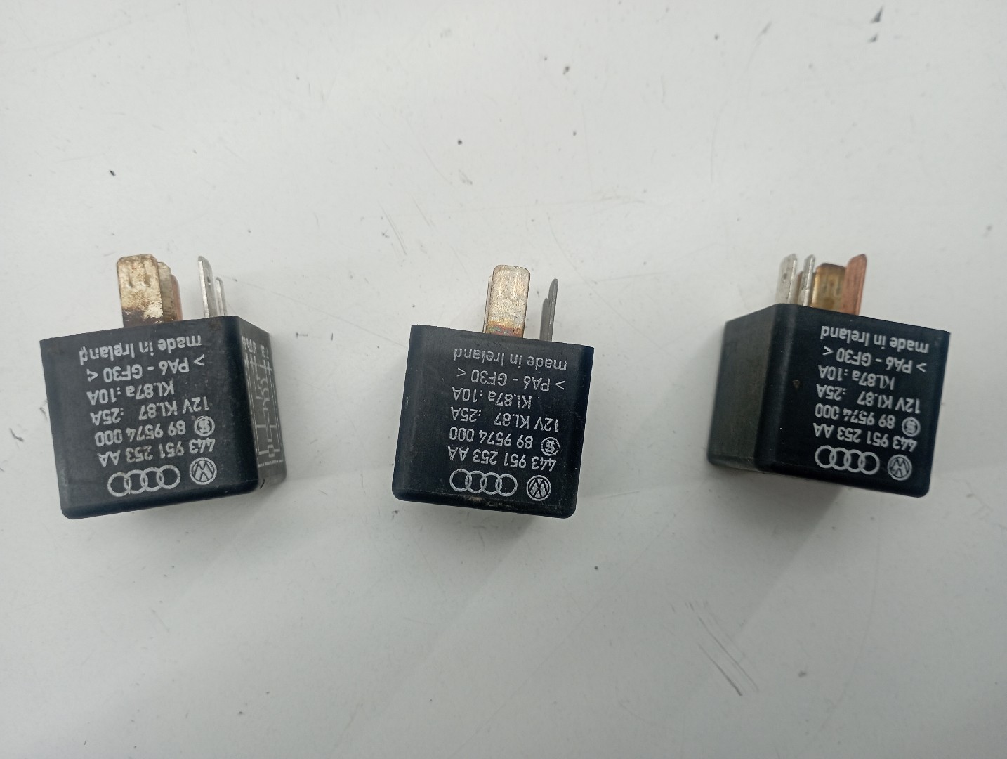 Relés AUDI A6 Avant (4A5, C4) | 94 - 97 Imagem-3