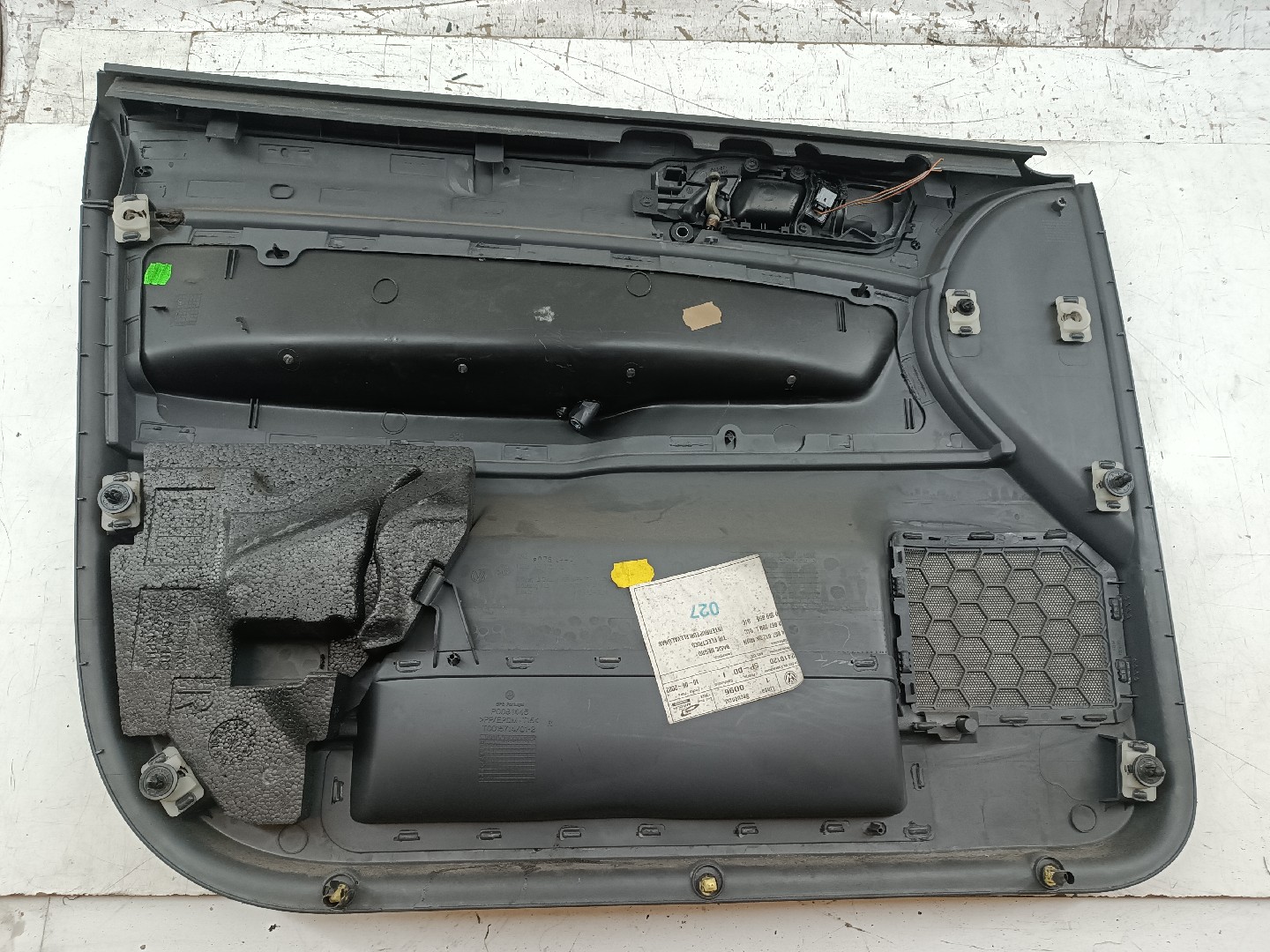 Quartela de porta frente direita VOLKSWAGEN POLO (9N_) | 01 - 14