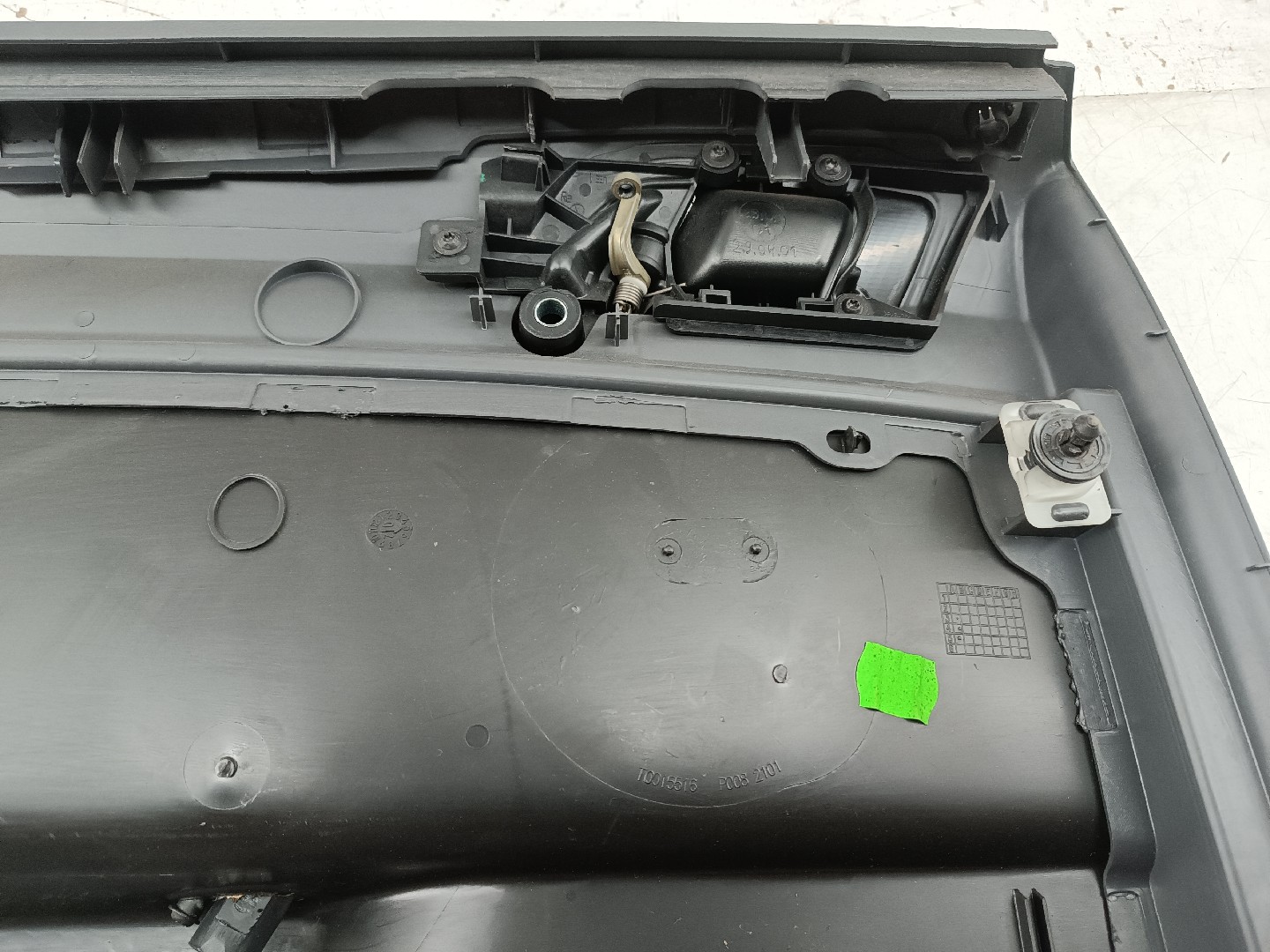 Quartela de porta trás direita VOLKSWAGEN POLO (9N_) | 01 - 14 Imagem-4