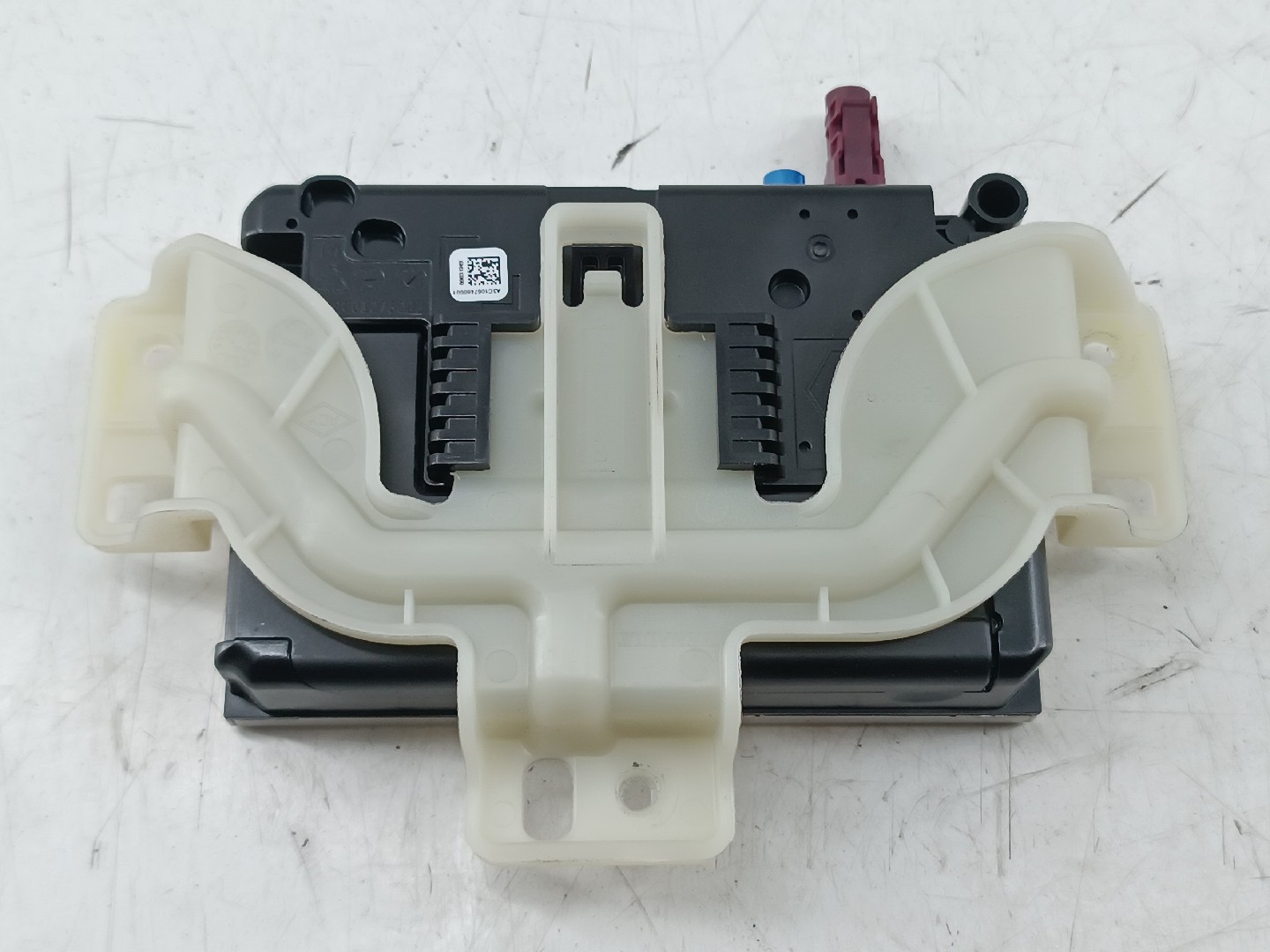 Módulo GPS RENAULT CLIO V (BF_) | 19 - 