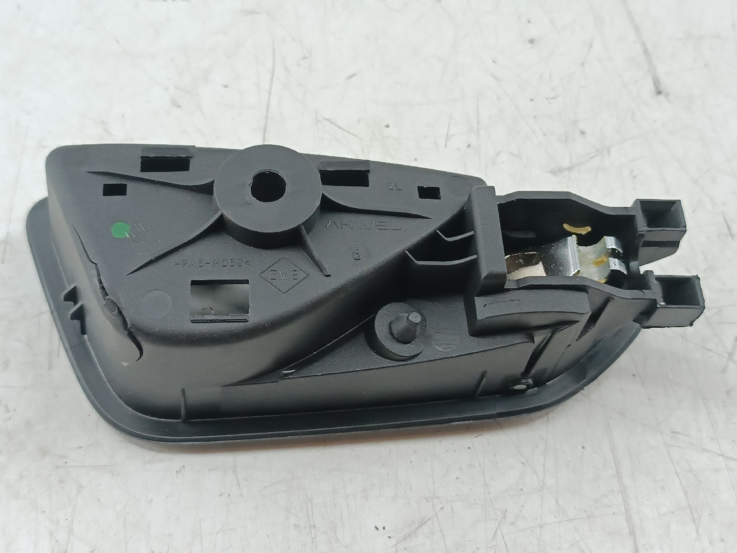 Puxador Interior Porta Tras Esquerdo RENAULT CLIO V (BF_) | 19 -  Imagem-1