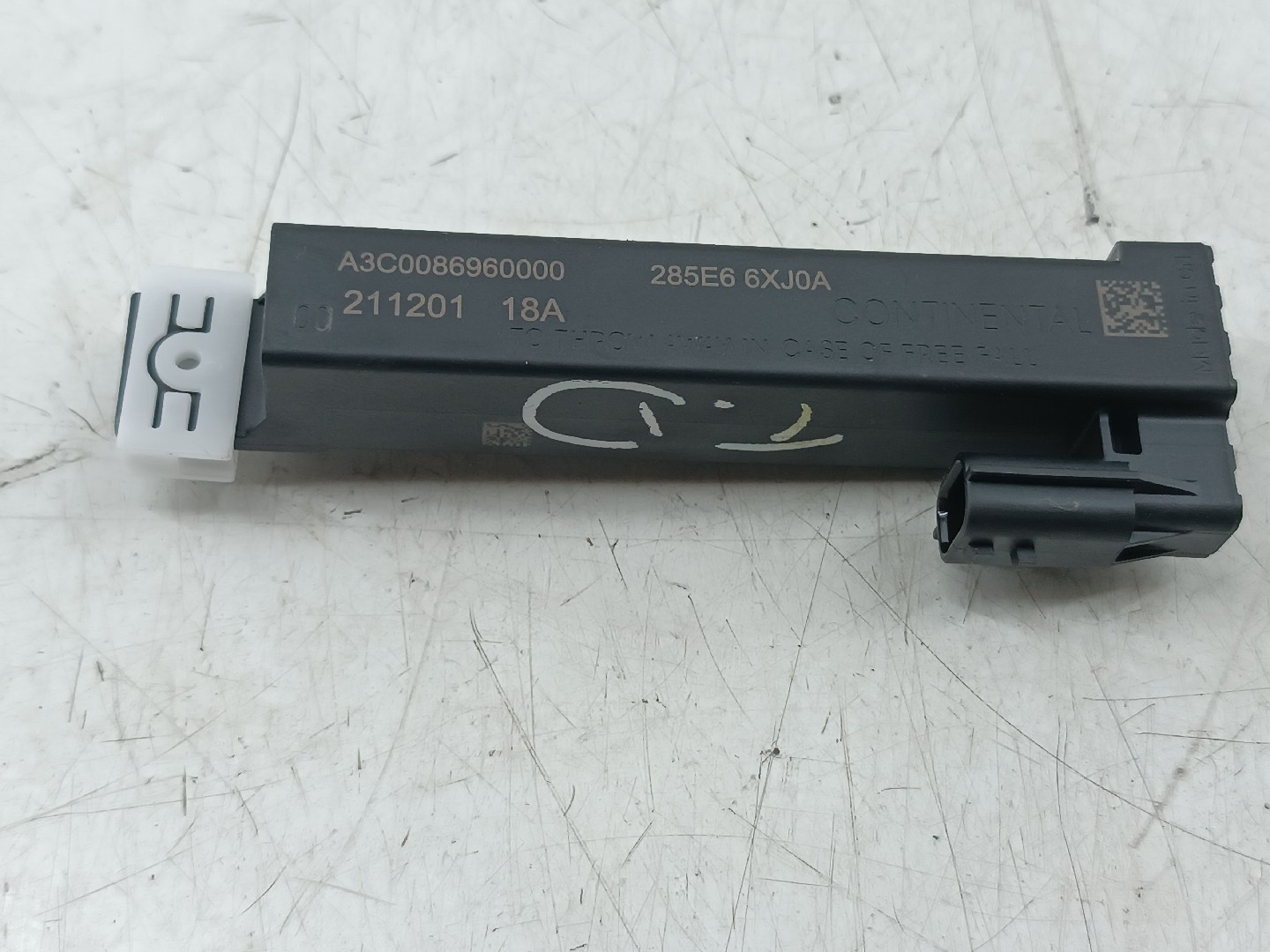 Amplificador de antena RENAULT CLIO V (BF_) | 19 - 