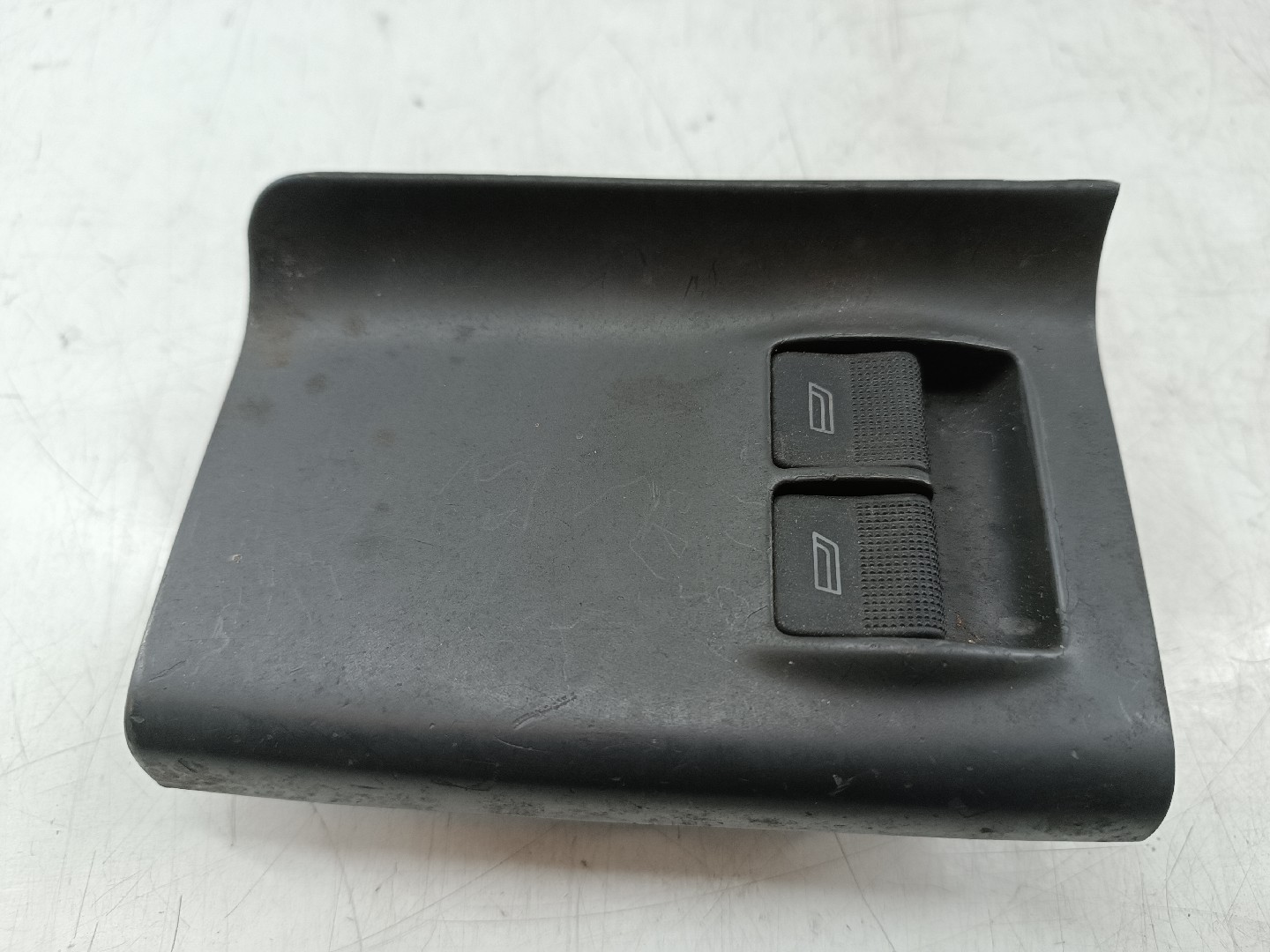 Comutador de vidros AUDI A4 (8D2, B5) | 94 - 01 Imagem-3