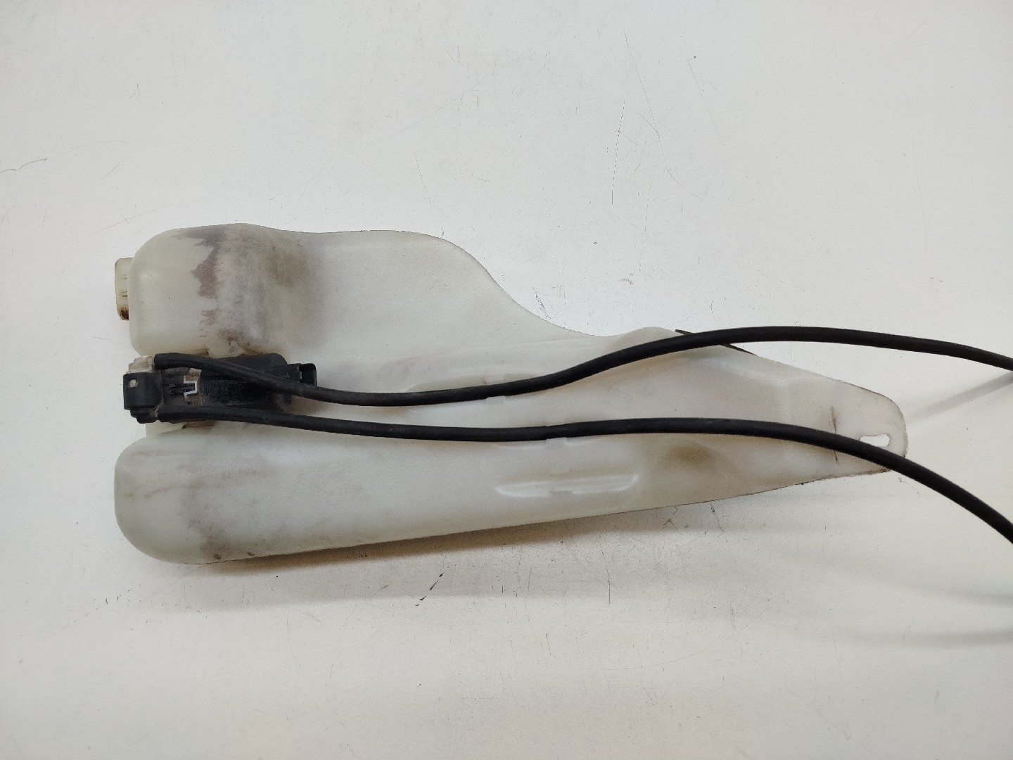 Reservatório de água do limpa para-brisas RENAULT MEGANE III Hatchback (BZ0/1_) | 08 - 