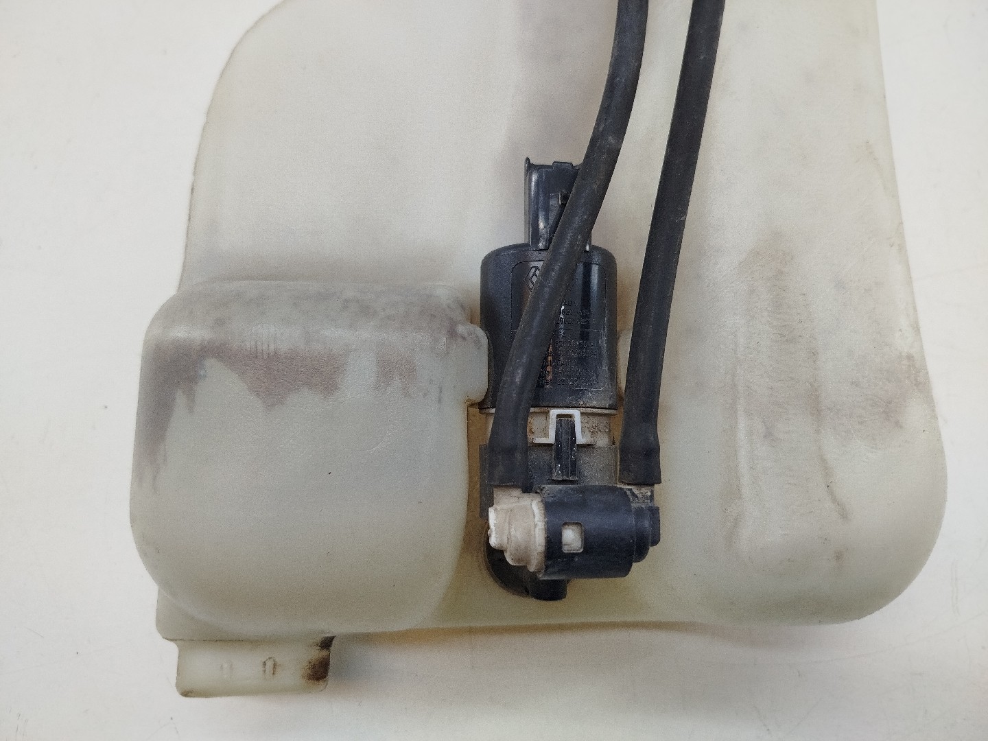Reservatório de água do limpa para-brisas RENAULT MEGANE III Hatchback (BZ0/1_) | 08 -  Imagem-1
