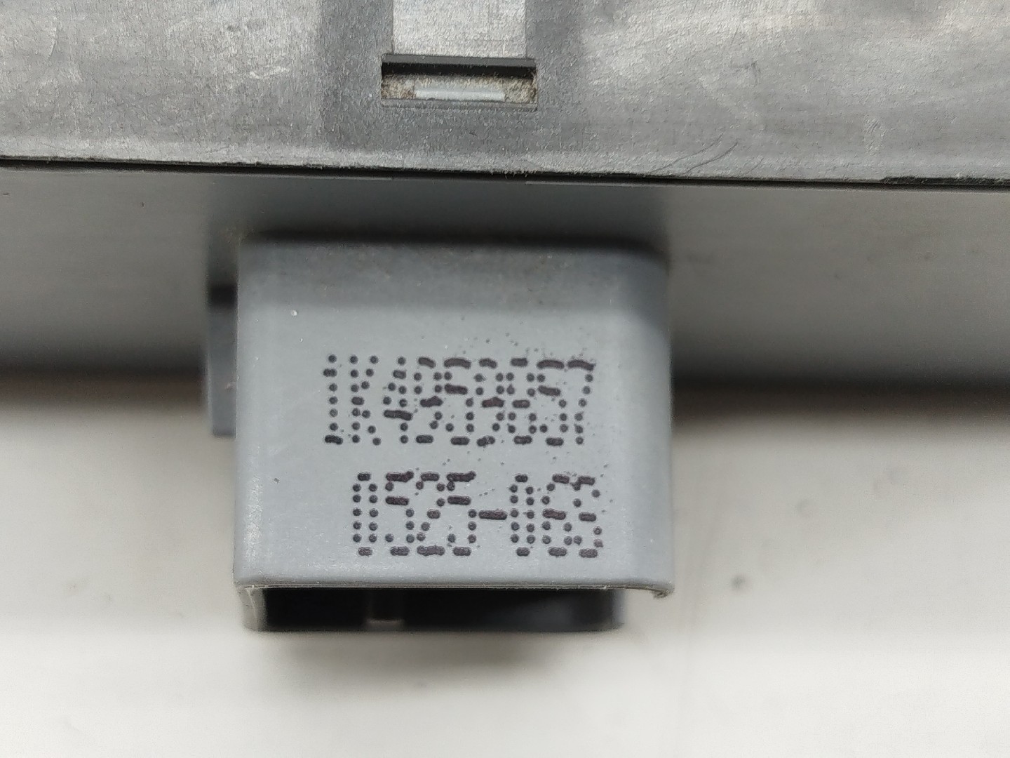 Comutador de vidro frente esquerdo VOLKSWAGEN GOLF V (1K1) | 03 - 09 Imagem-2