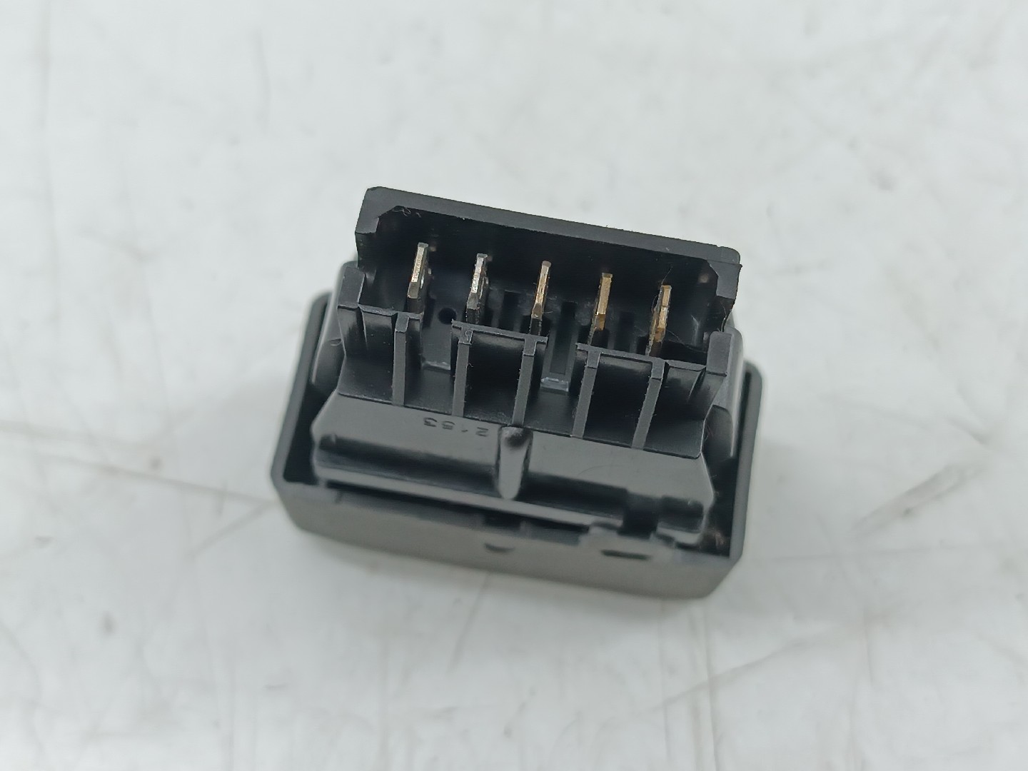 Botão de luz de nevoeiro RENAULT CLIO I (B/C57_, 5/357_) | 90 - 98 Imagem-1