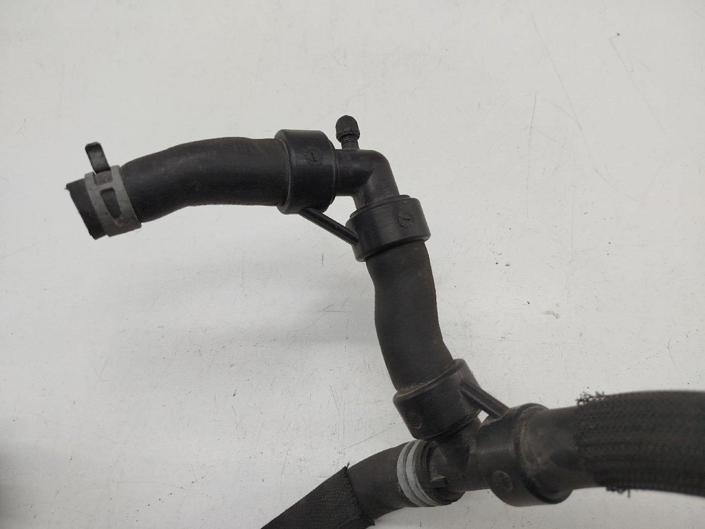 Tubo de radiador RENAULT MEGANE III Hatchback (BZ0/1_) | 08 -  Imagem-1