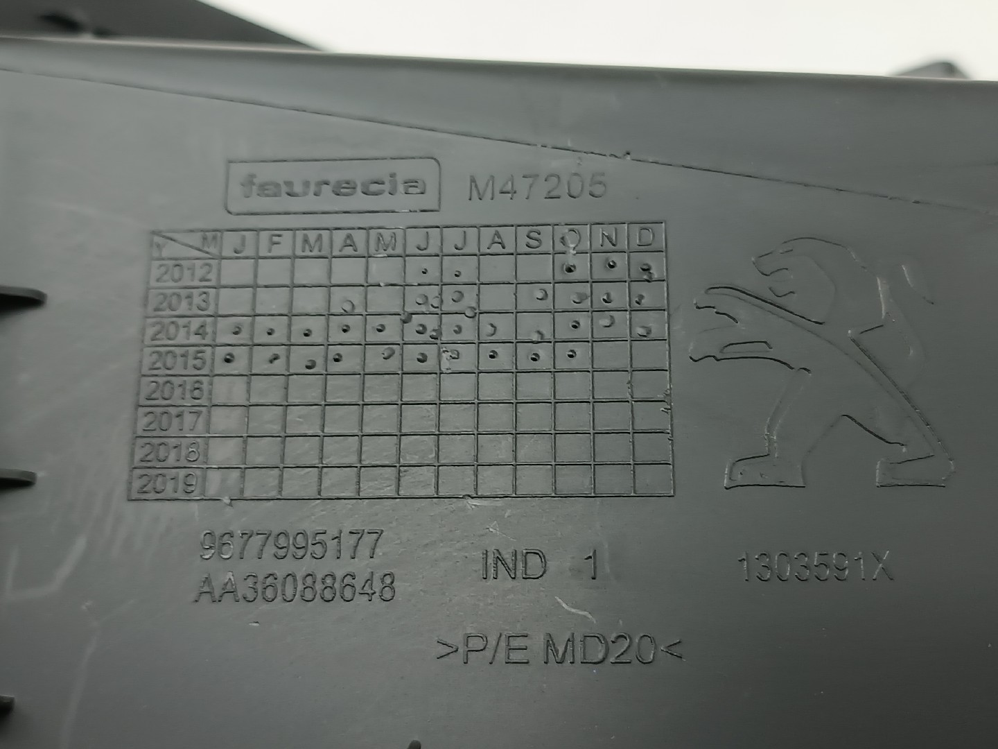 Porta luvas PEUGEOT 308 SW II | 14 -  Imagem-1