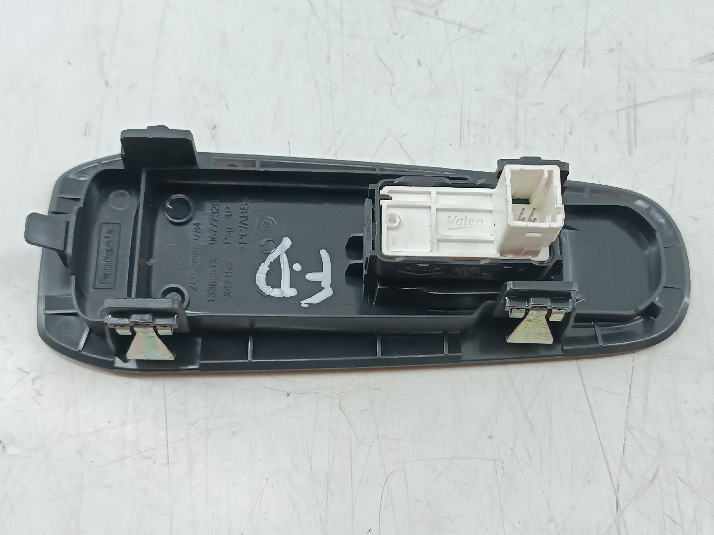 Comutador de vidro frente direito PEUGEOT 308 SW II | 14 - 