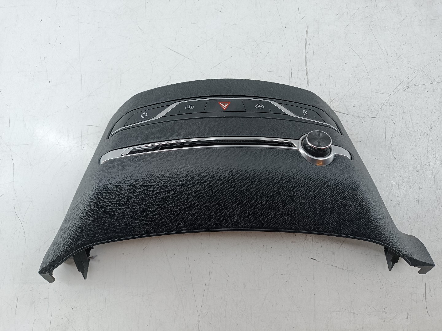 Painel do rádio e sofagem PEUGEOT 308 SW II | 14 -  Imagem-3