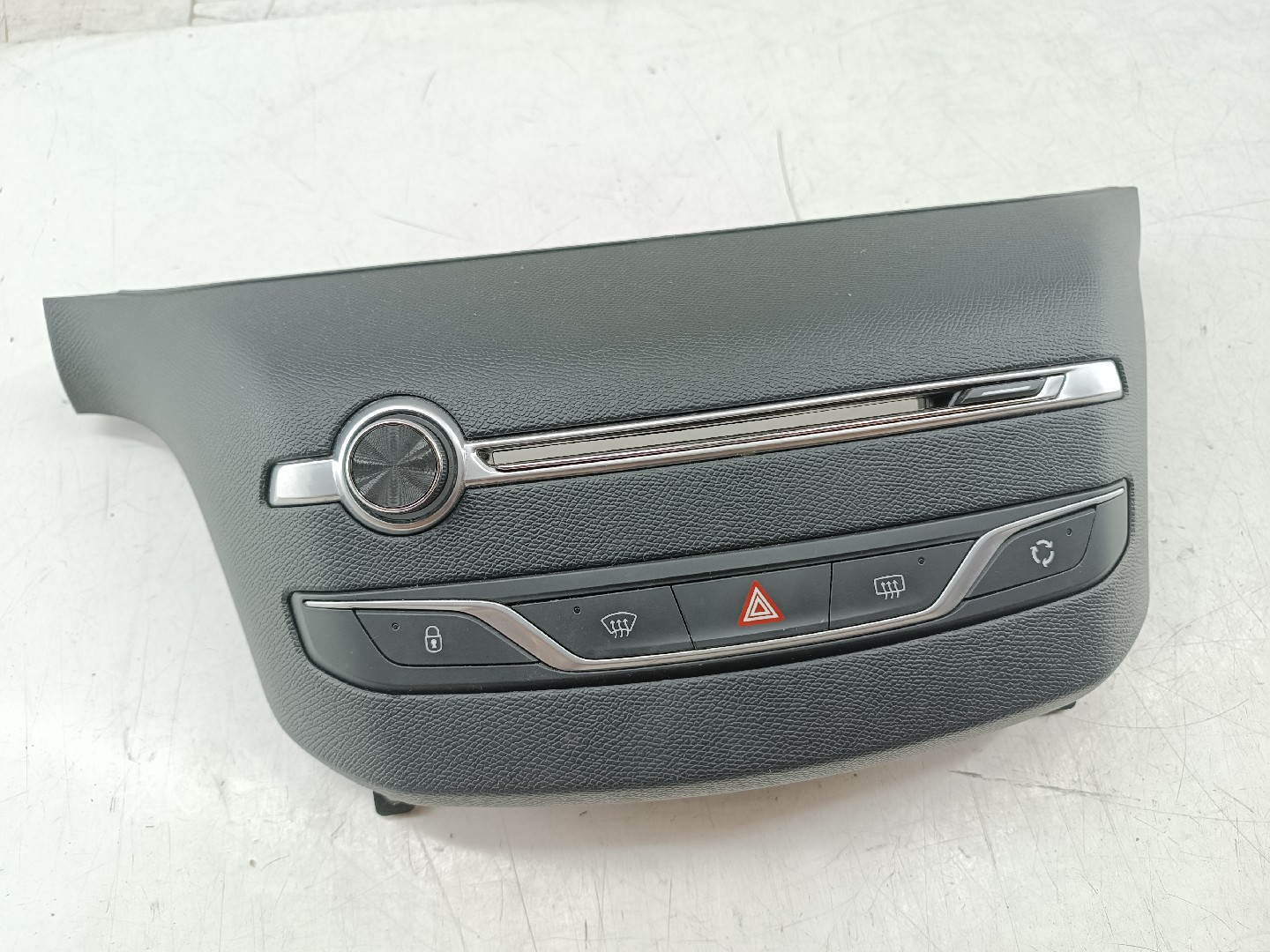 Painel do rádio e sofagem PEUGEOT 308 SW II | 14 -  Imagem-5