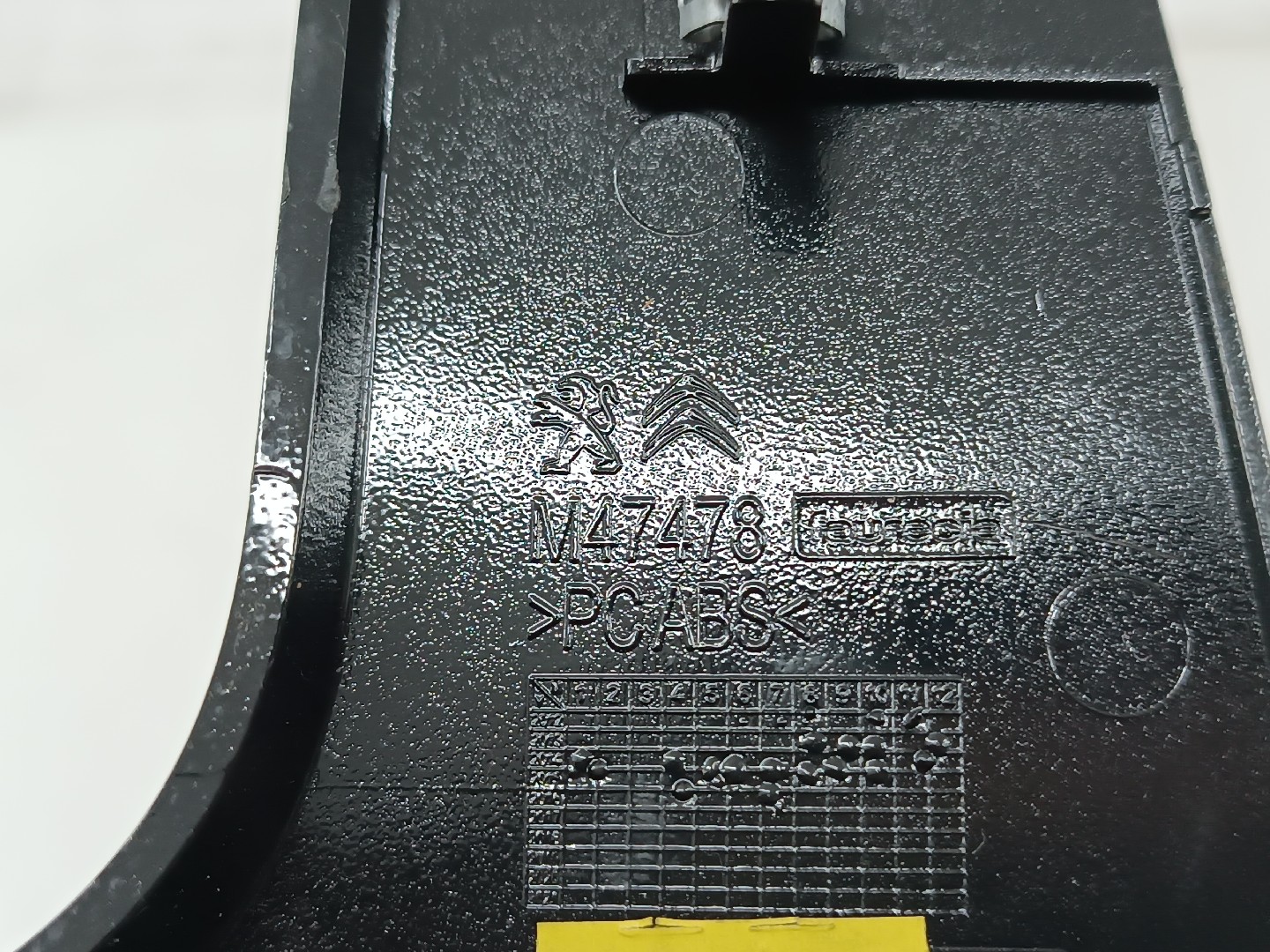 Consola central das mudanças PEUGEOT 308 SW II | 14 -  Imagem-1