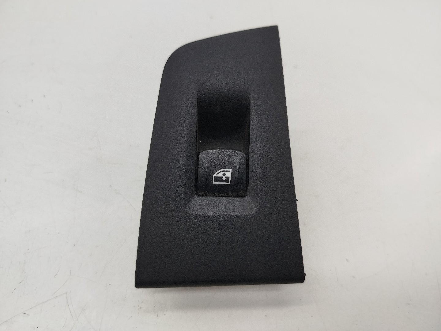 Comutador de vidro frente direito BMW 1 (F40) | 19 - 