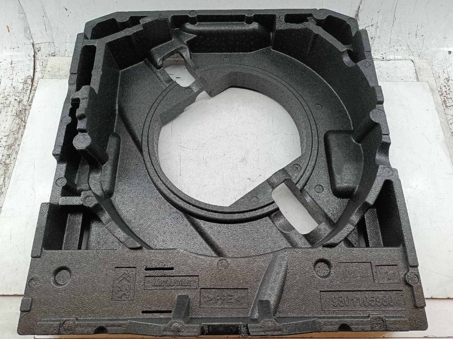 Suporte de pneu suplente PEUGEOT 308 SW II | 14 - 