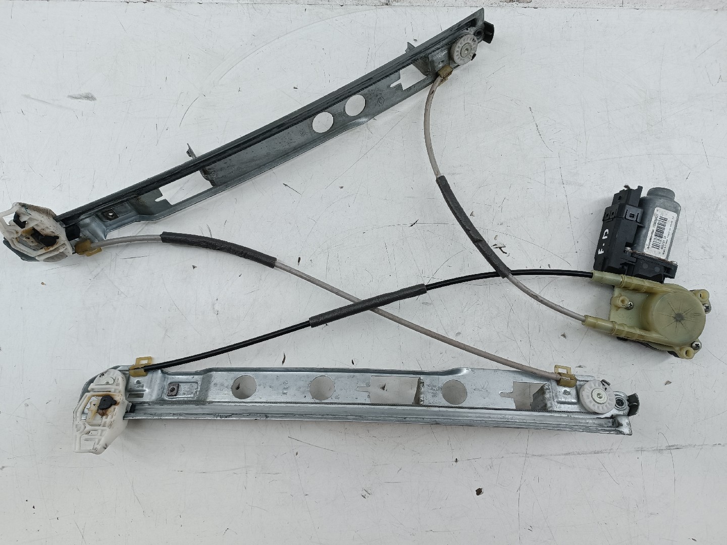 Motor e elevador de vidro frente direito RENAULT MEGANE II (BM0/1_, CM0/1_) | 01 - 12