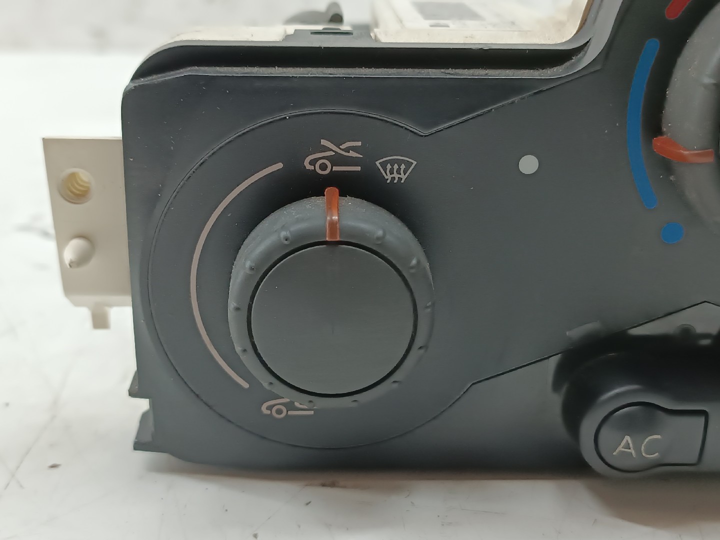 Comutador de Sofagem / Ar Condicionado RENAULT MEGANE II (BM0/1_, CM0/1_) | 01 - 12 Imagem-4