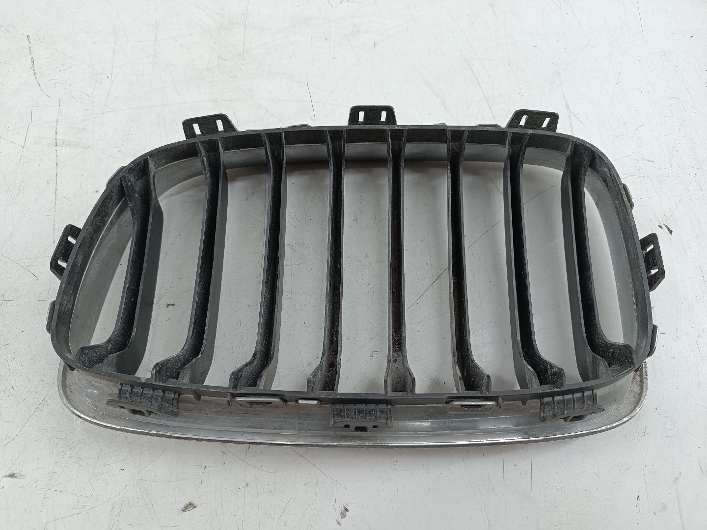 Grelha de radiador BMW 1 (F20) | 11 - 19