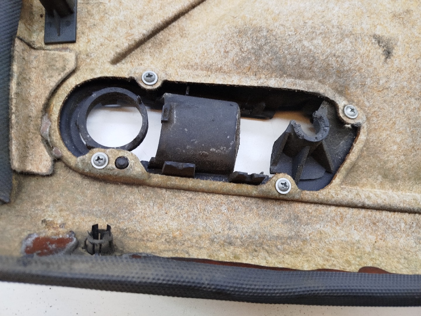 Quartela / forra Porta Tras Esquerdo VOLKSWAGEN POLO (6N2) | 99 - 01 Imagem-6