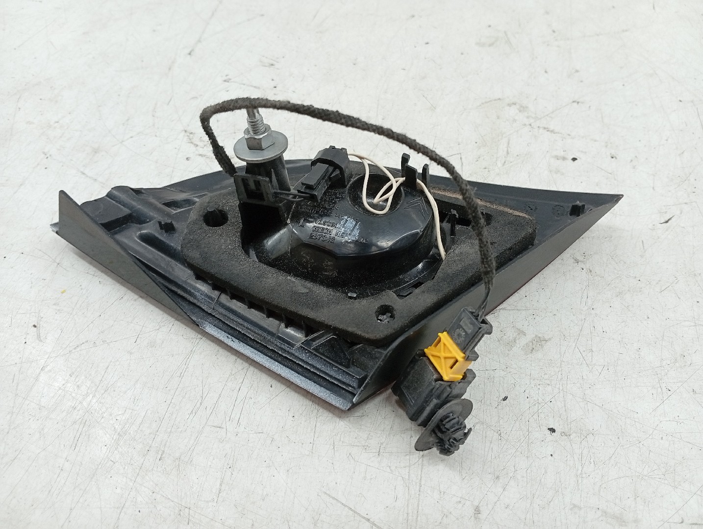 Farolim da Mala Esquerdo CITROEN DS4 | 11 - 15 Imagem-3