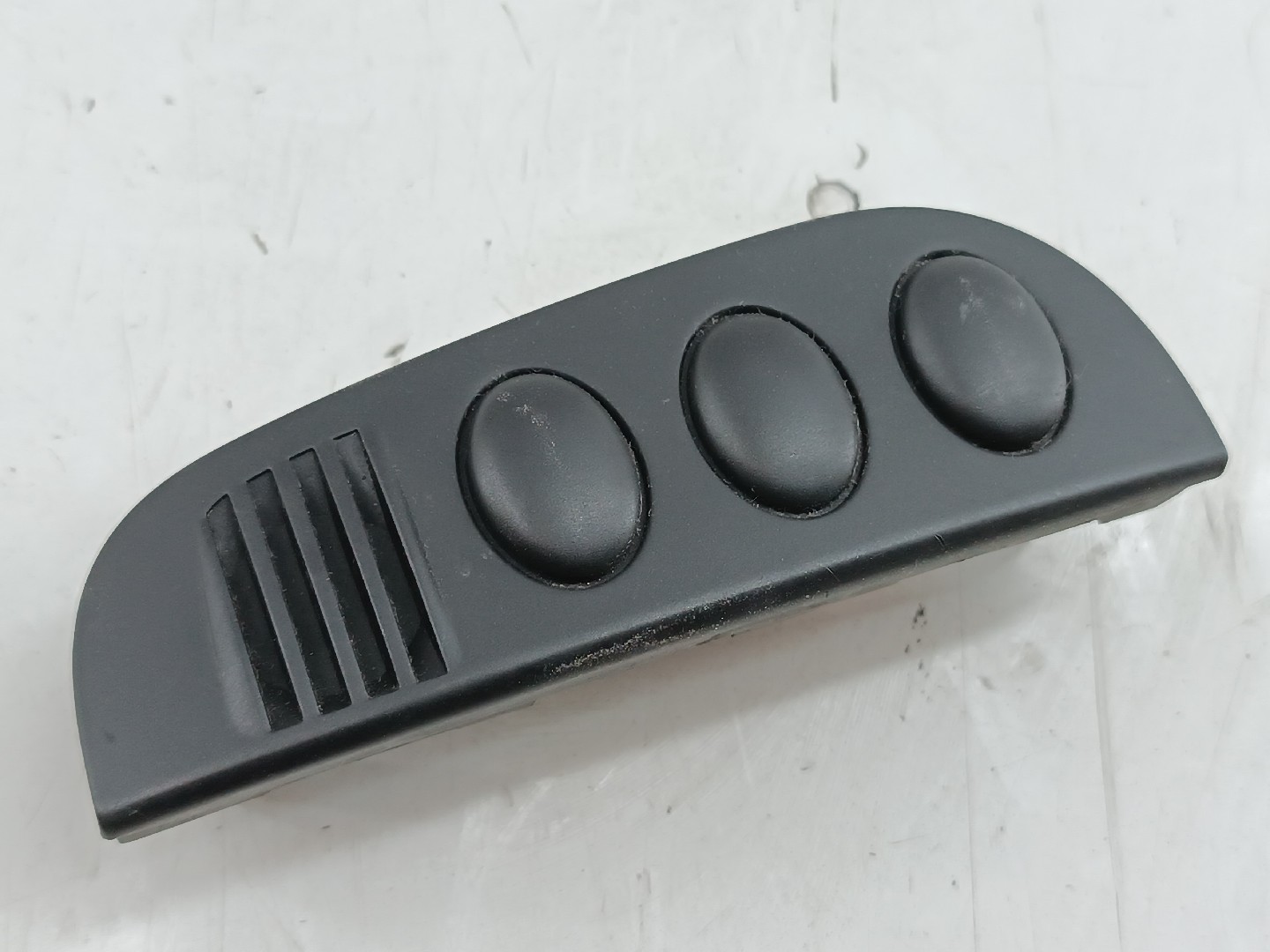 Botão falso do painel CITROEN C3 I (FC_, FN_) | 02 -  Imagem-4