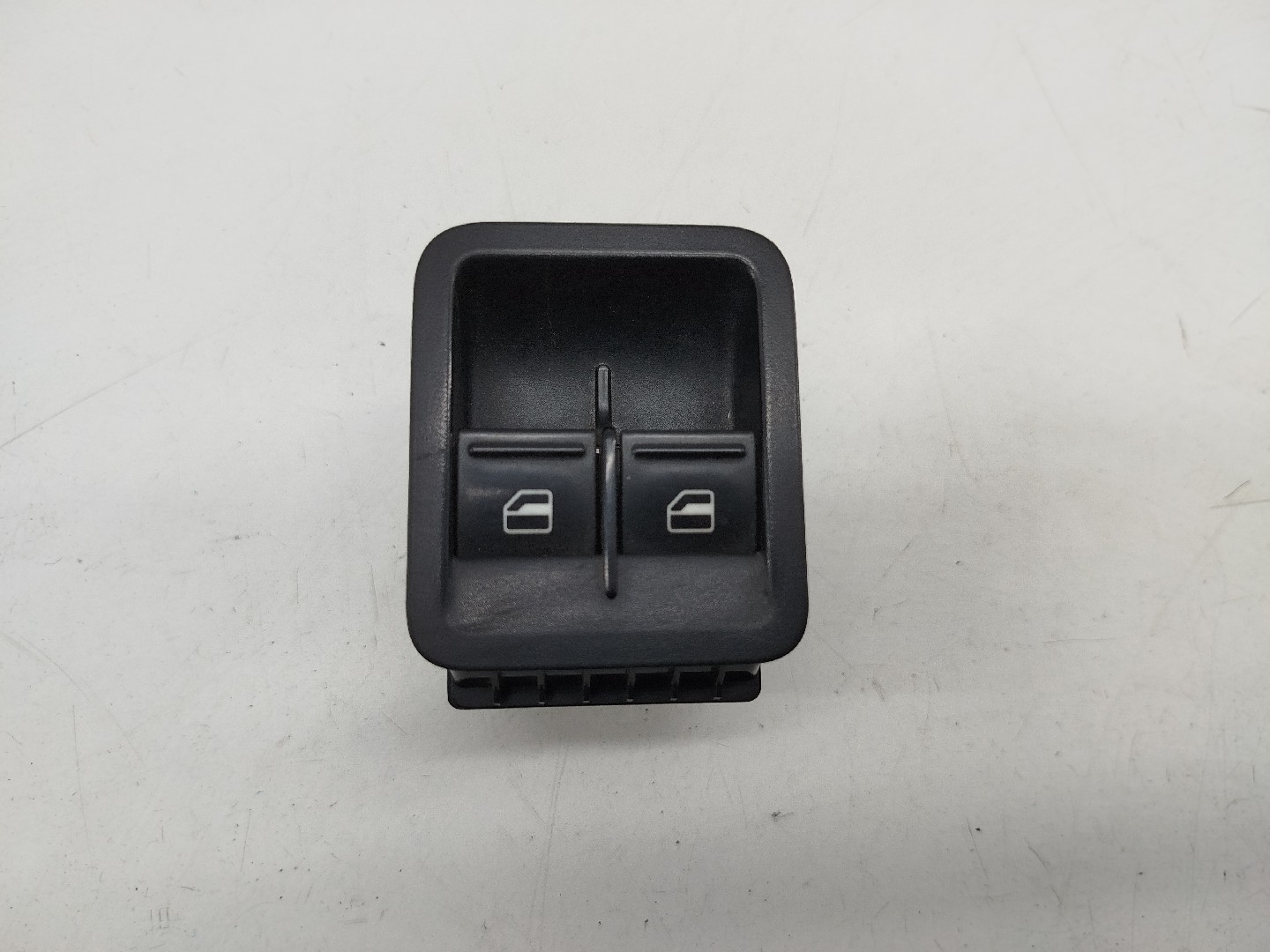 Comutador de vidro frente esquerdo VOLKSWAGEN POLO (6R1, 6C1) | 09 - 