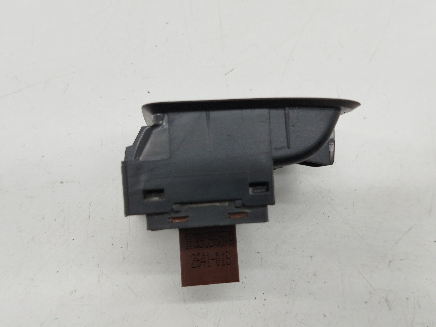 Comutador de vidro frente esquerdo VOLKSWAGEN POLO (6R1, 6C1) | 09 -  Imagem-1