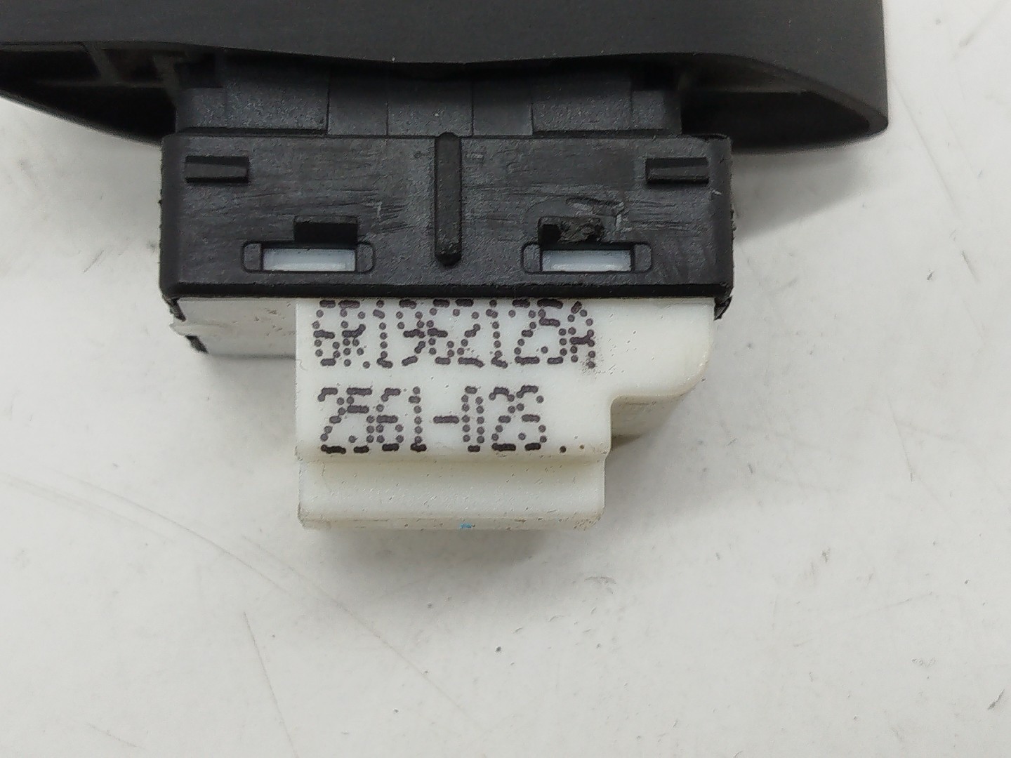 comutador de fecho central de portas VOLKSWAGEN POLO (6R1, 6C1) | 09 -  Imagem-2