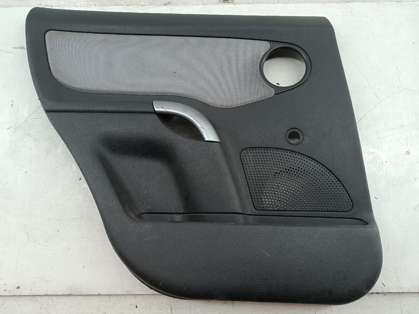 Quartela de porta trás esquerda CITROEN C3 I (FC_, FN_) | 02 -  Imagem-8