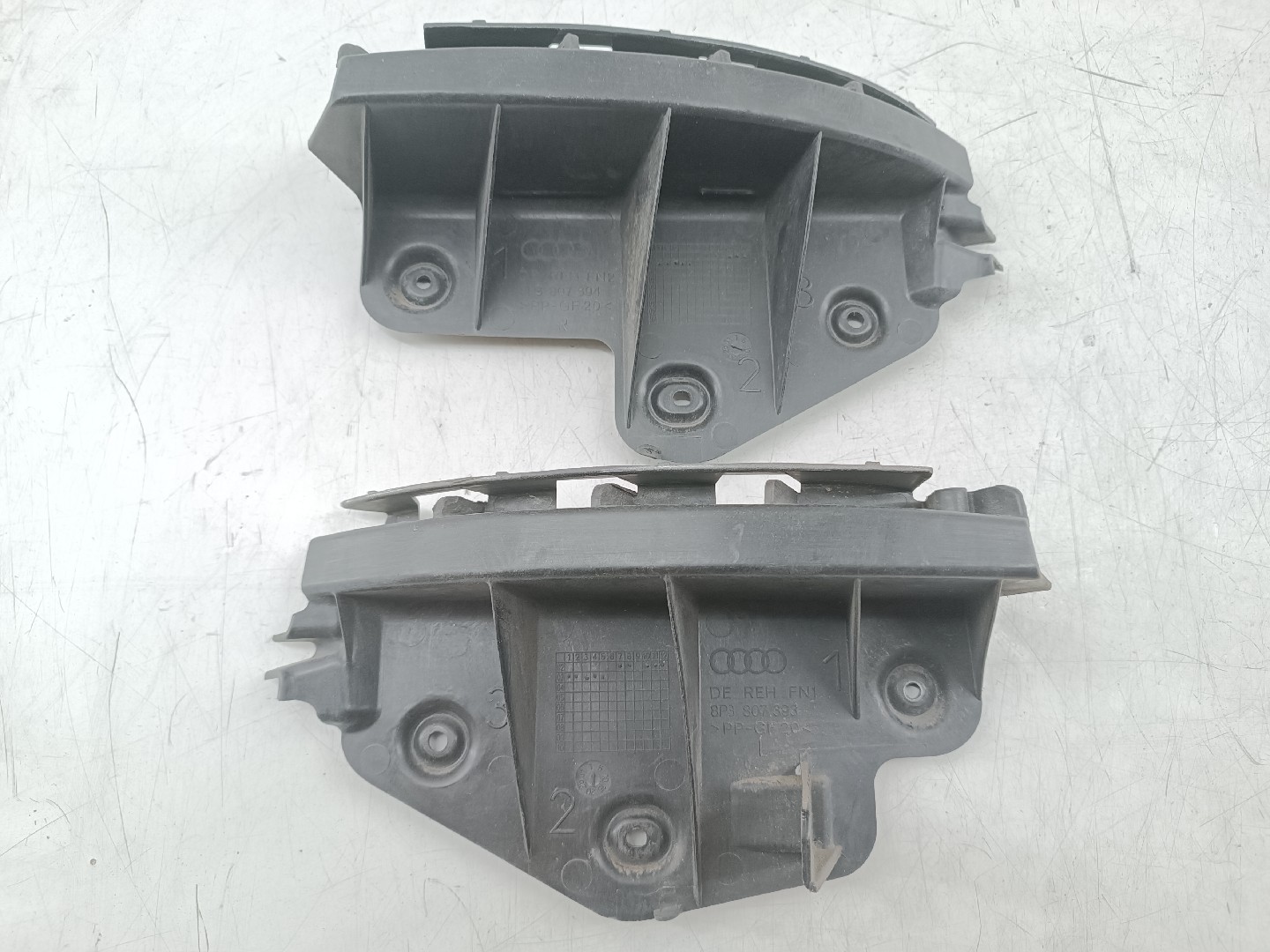 Guia de para-choques AUDI A3 (8P1) | 03 - 13 Imagem-4