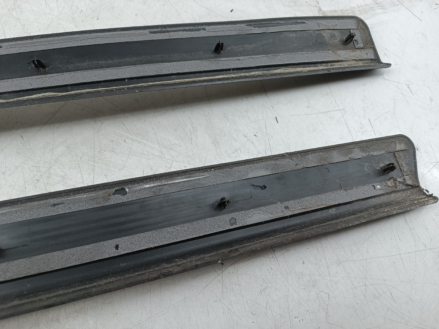 Moldura de soleira de porta AUDI A3 (8P1) | 03 - 13 Imagem-1