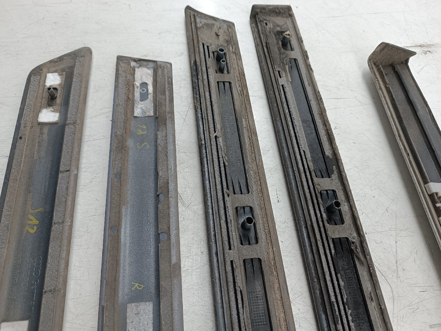 Friso Exterior AUDI A3 (8P1) | 03 - 13 Imagem-5