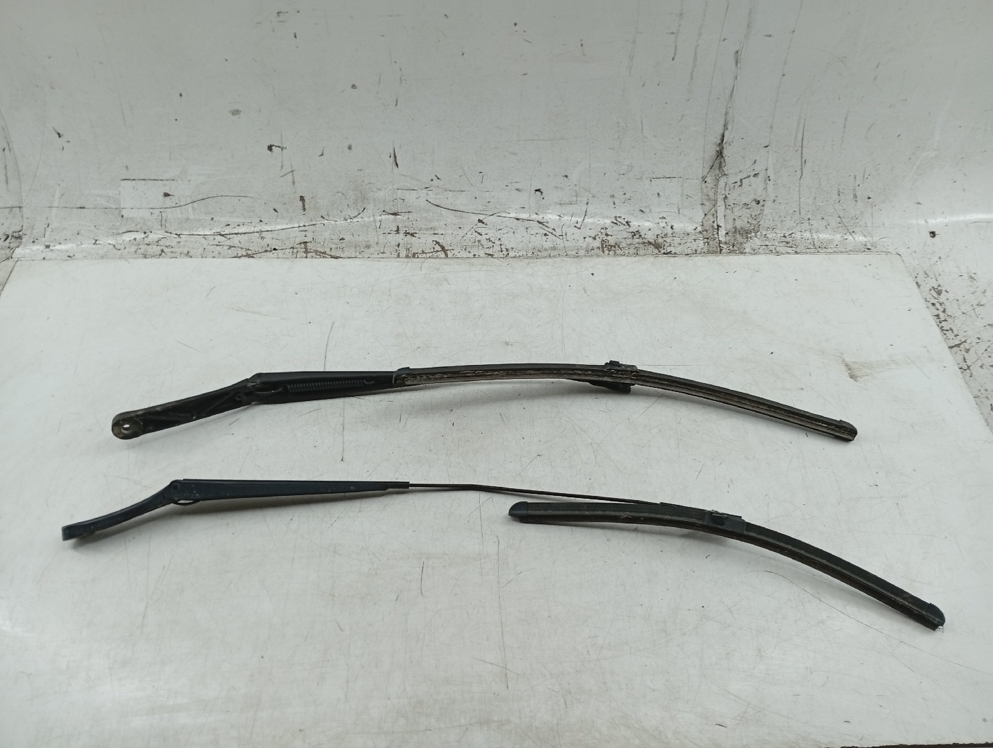 Astes/Escova Limpa Conjunto (2) AUDI A3 (8P1) | 03 - 13 Imagem-2