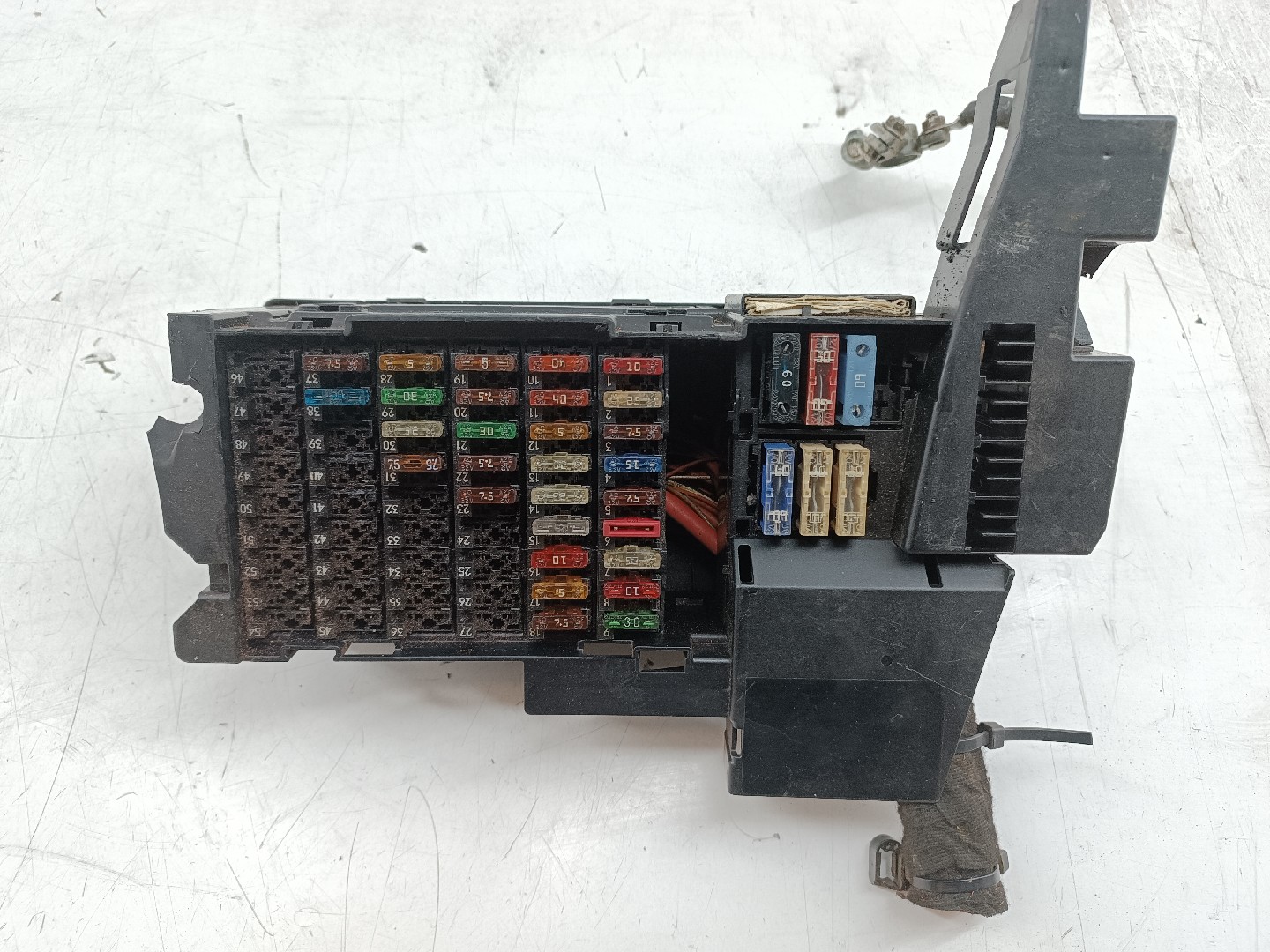 Caixa de Fusíveis MERCEDES-BENZ A-CLASS (W169) | 04 - 12 Imagem-4