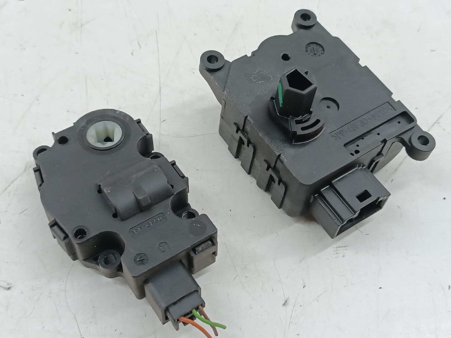 Motores atuadores de sofagem MERCEDES-BENZ A-CLASS (W169) | 04 - 12 Imagem-4