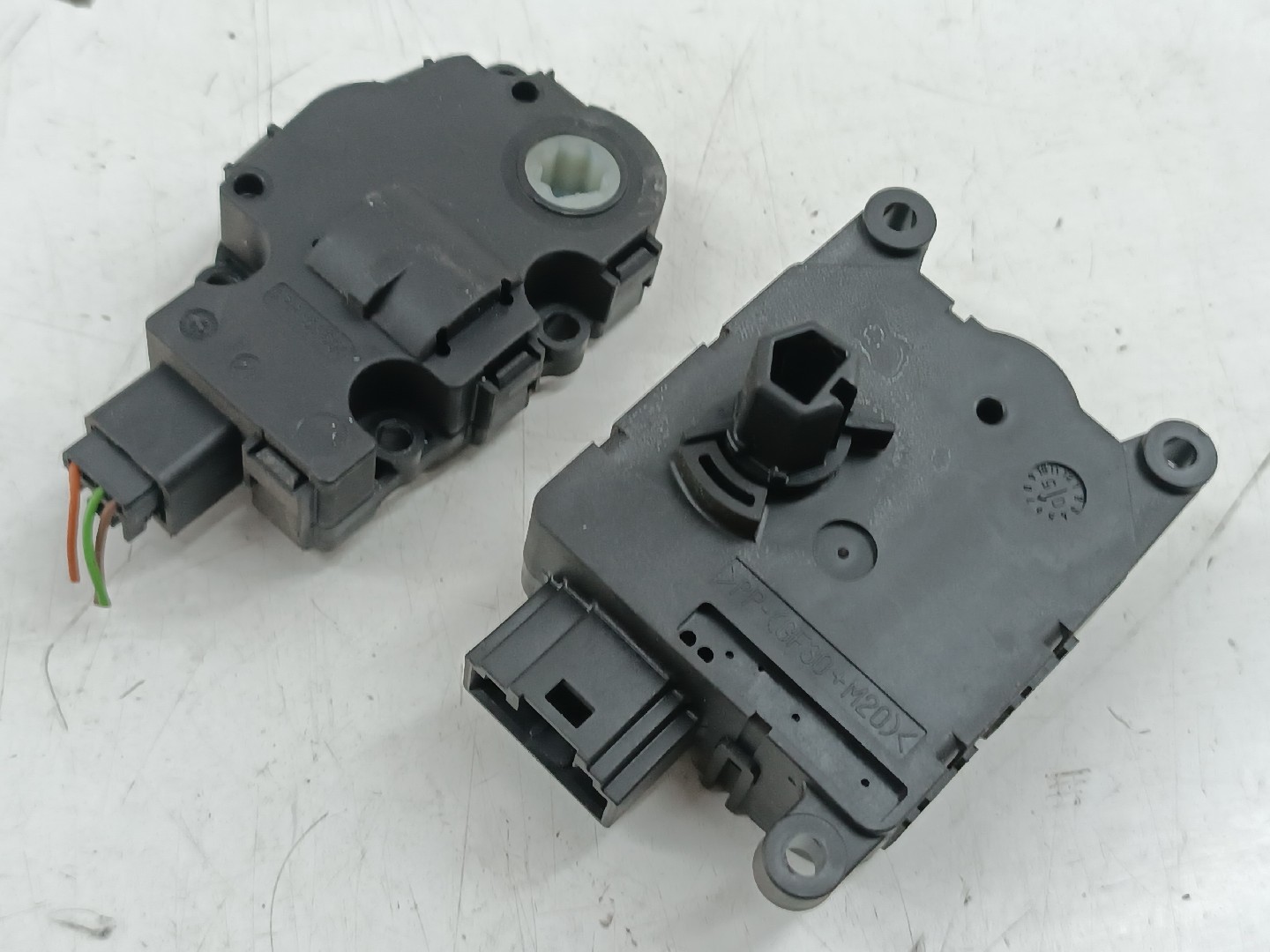 Motores atuadores de sofagem MERCEDES-BENZ A-CLASS (W169) | 04 - 12 Imagem-3