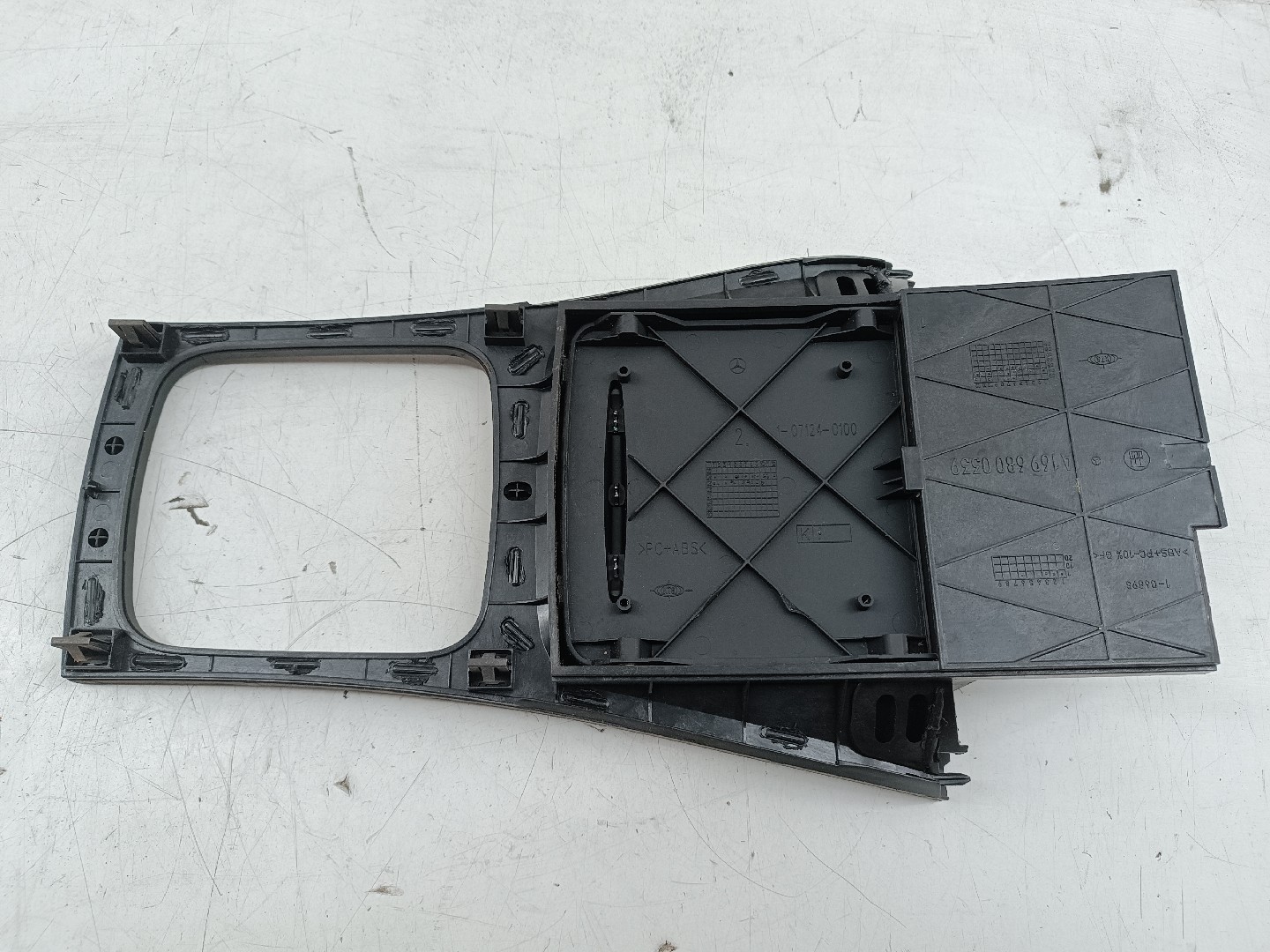 Moldura de consola central MERCEDES-BENZ A-CLASS (W169) | 04 - 12