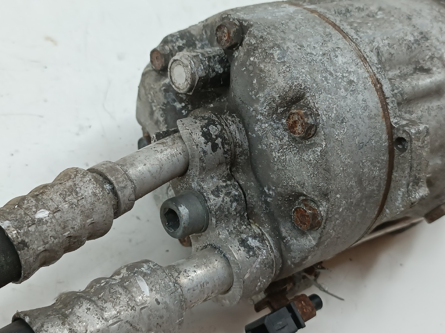 Compressor de Ar Condicionado VOLKSWAGEN GOLF III (1H1) | 91 - 98 Imagem-1