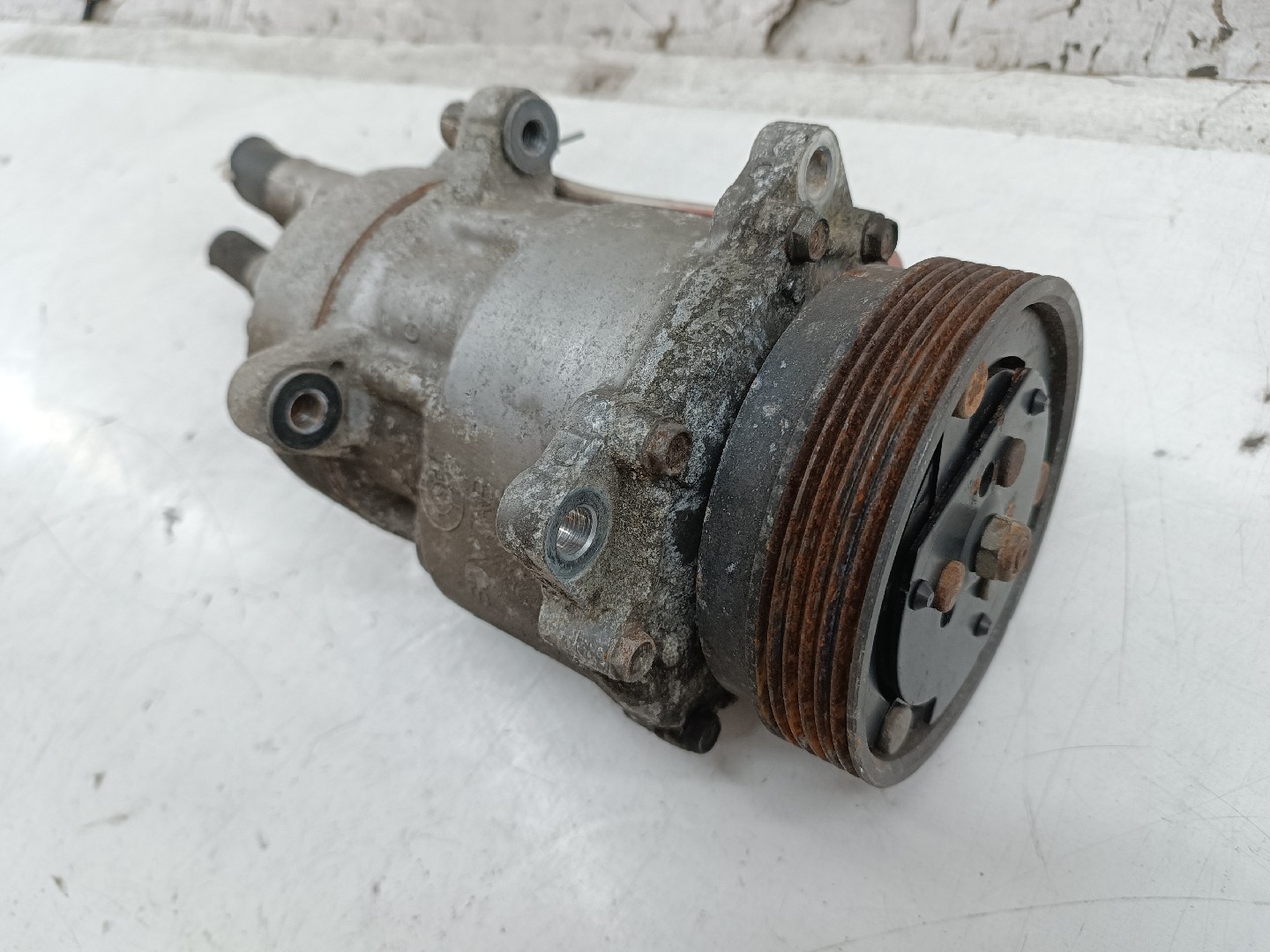 Compressor de Ar Condicionado VOLKSWAGEN GOLF III (1H1) | 91 - 98 Imagem-4