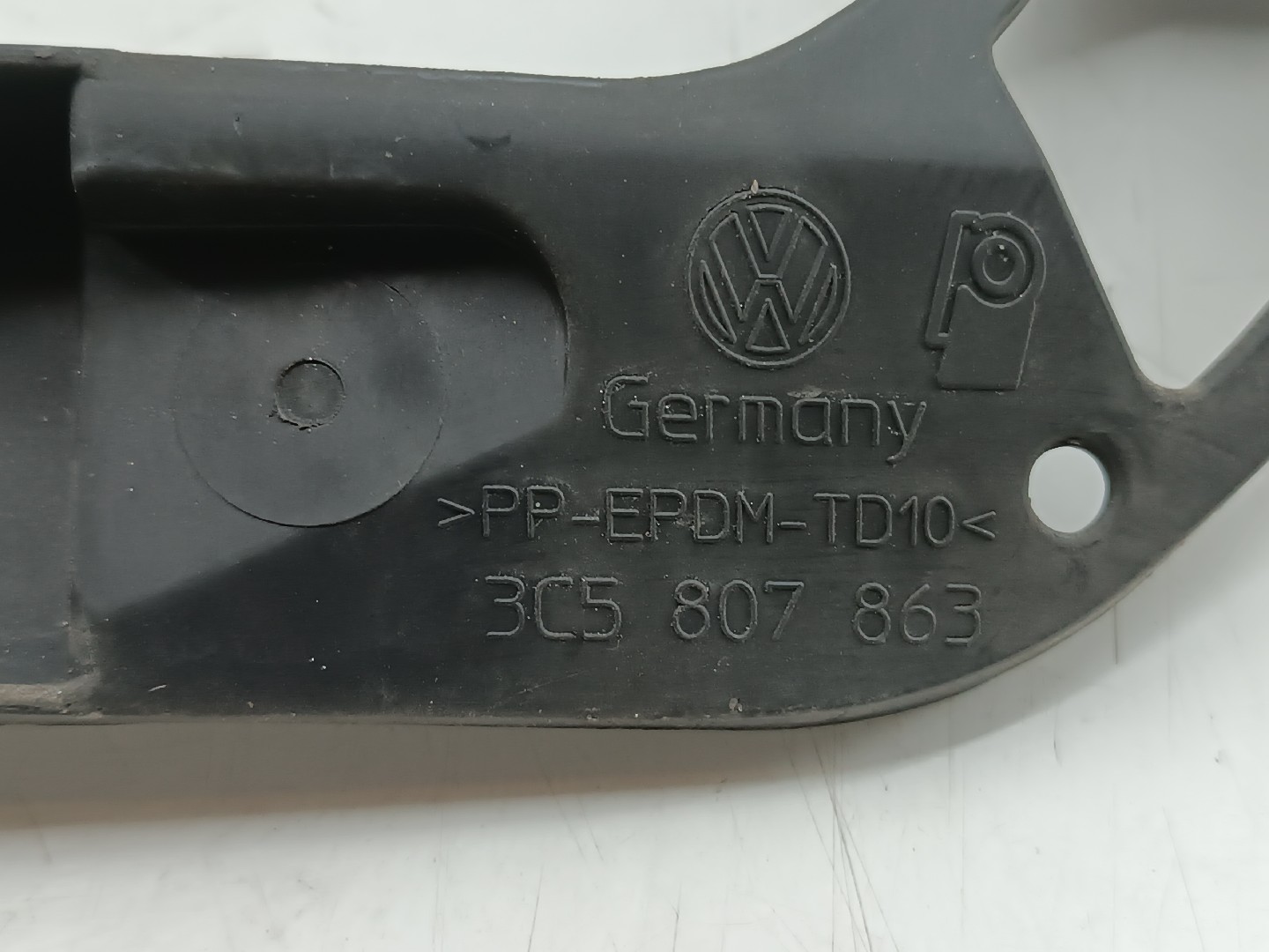 Guia do Para choques VOLKSWAGEN PASSAT (3C2) | 05 - 10 Imagem-4