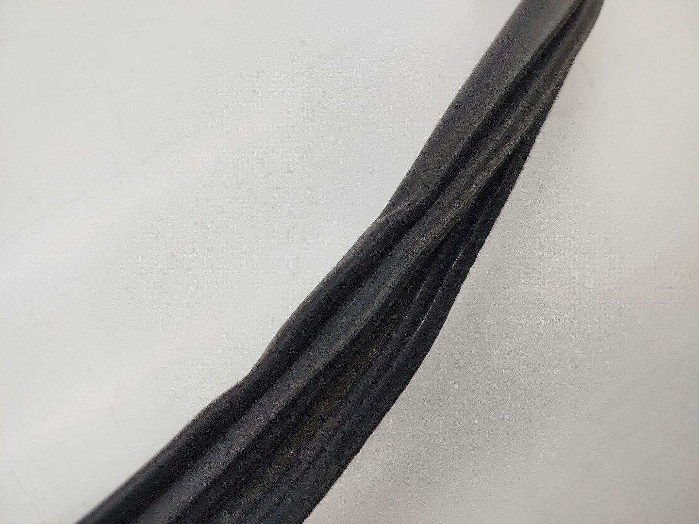 Borracha Porta Tras Esquerdo PEUGEOT 308 SW II | 14 -  Imagem-1