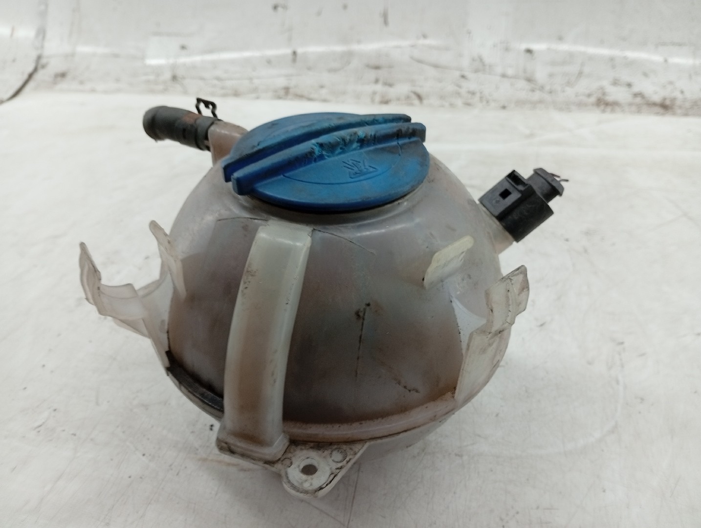 Vaso de expansão VOLKSWAGEN PASSAT (3C2) | 05 - 10 Imagem-3