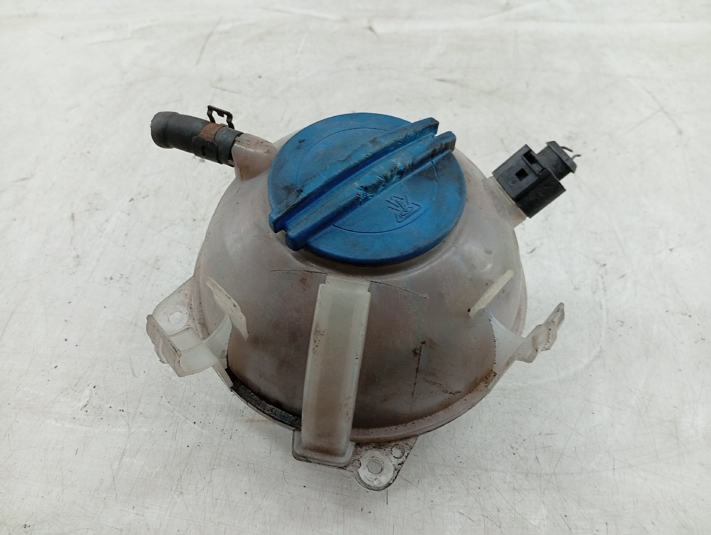 Vaso de expansão VOLKSWAGEN PASSAT (3C2) | 05 - 10 Imagem-2