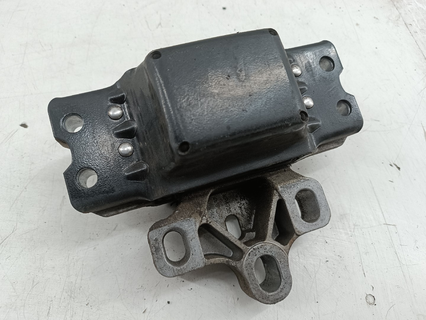 Apoio De Motor VOLKSWAGEN PASSAT (3C2) | 05 - 10 Imagem-1