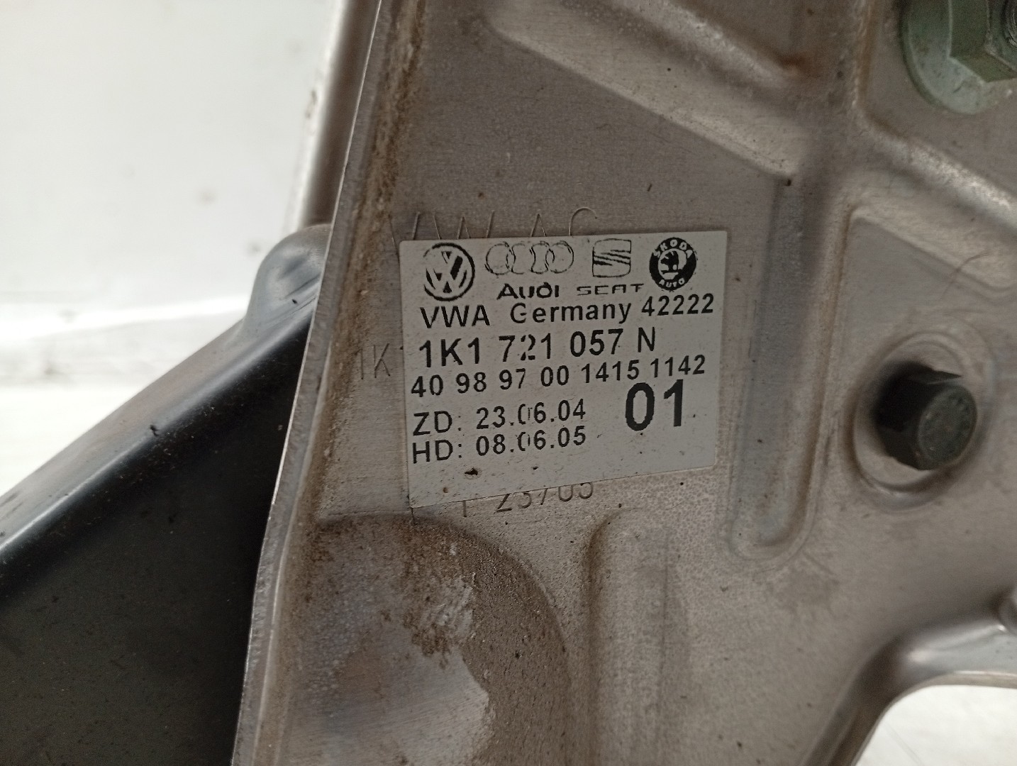 Pedal de travão VOLKSWAGEN PASSAT (3C2) | 05 - 10 Imagem-1