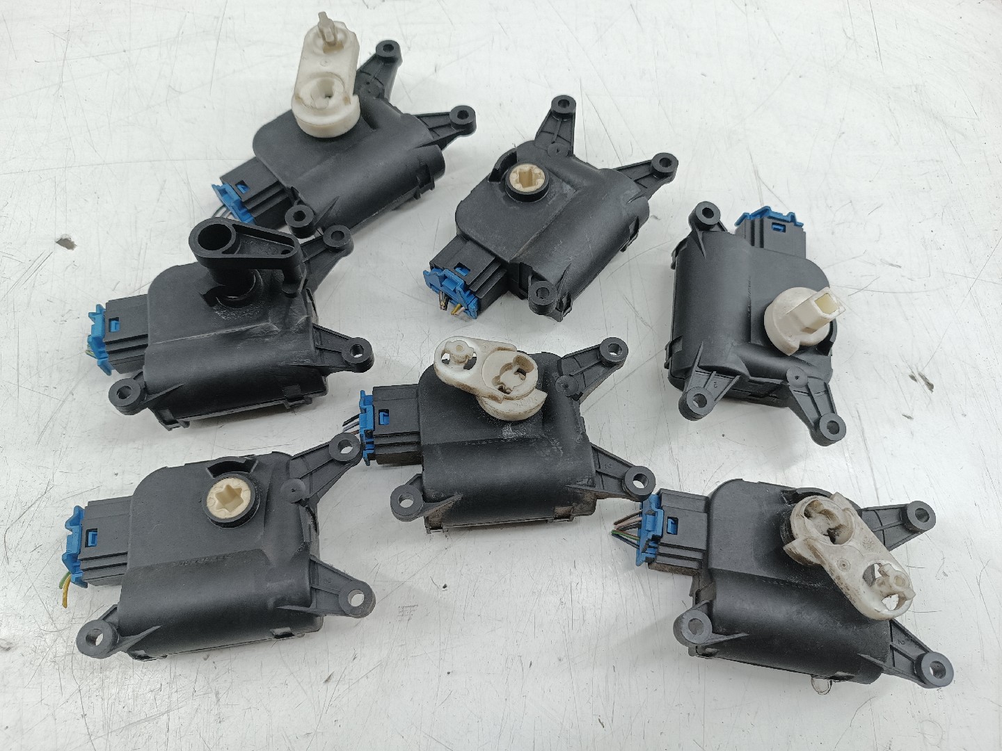 Motores atuadores de sofagem VOLKSWAGEN PASSAT (3C2) | 05 - 10